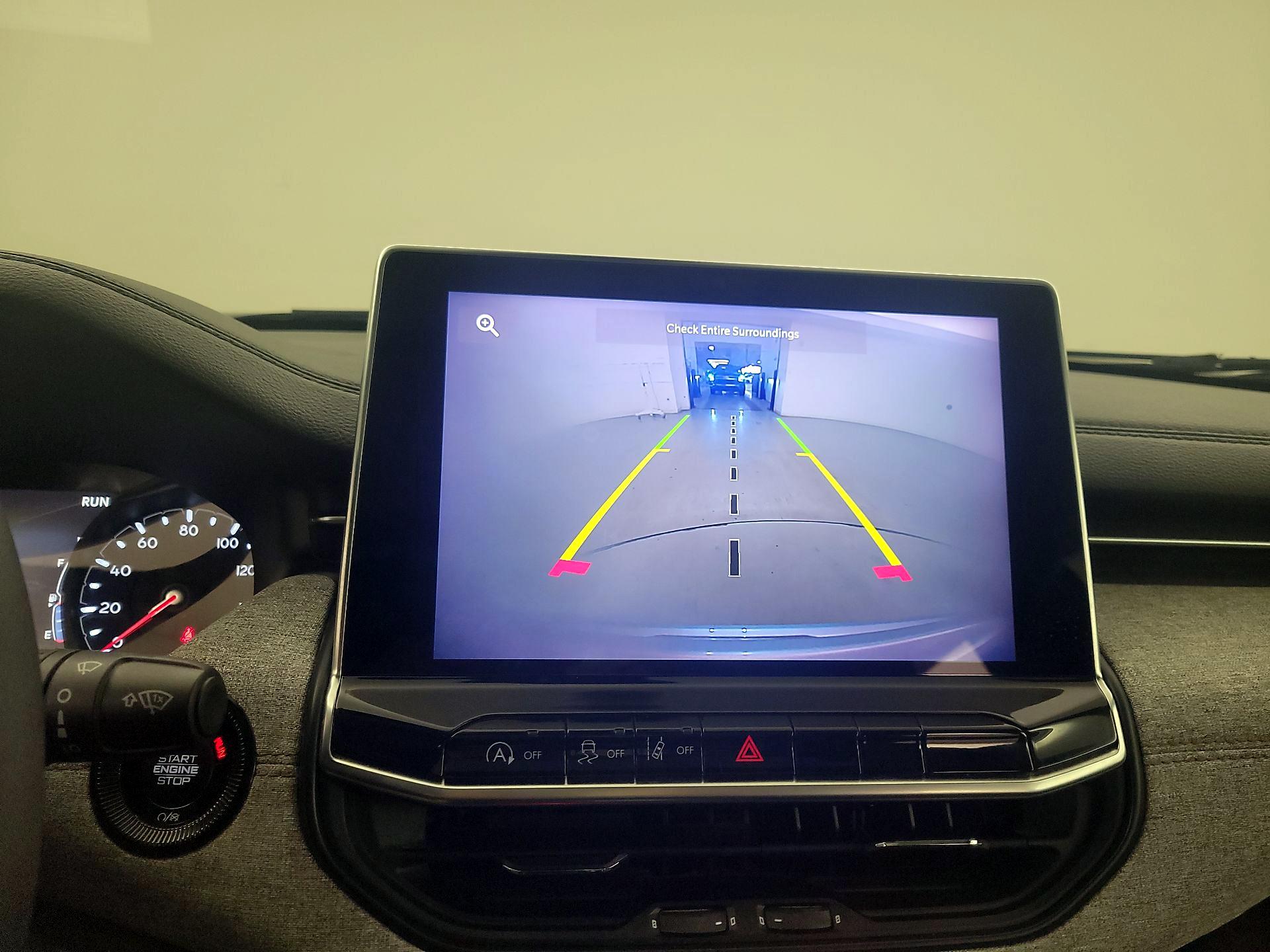 Thumbnail: 2023 Jeep Compass - 14