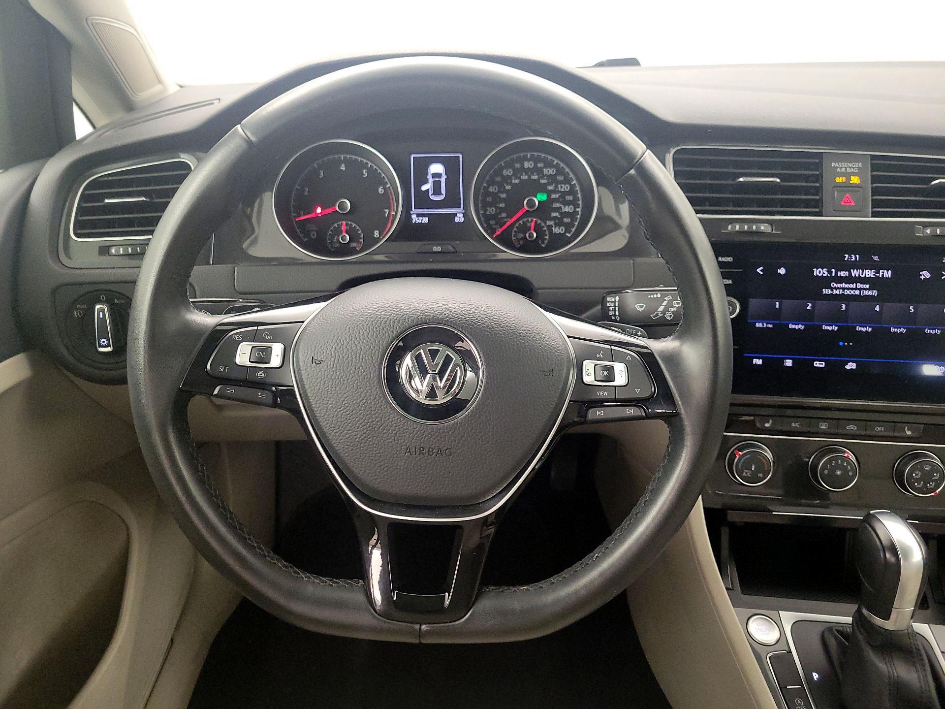 Thumbnail: 2019 Volkswagen Golf - 10