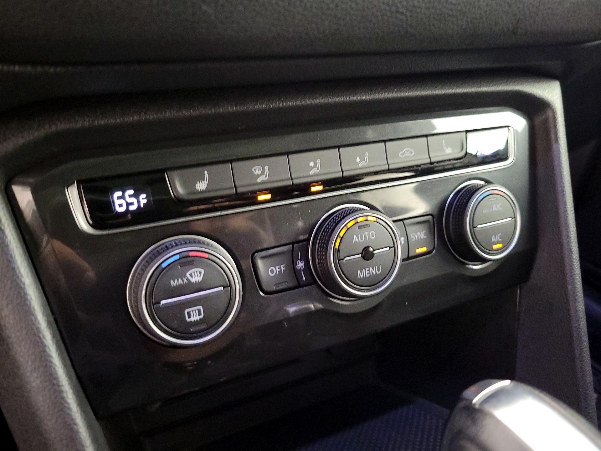 Thumbnail: 2019 Volkswagen Tiguan - 16