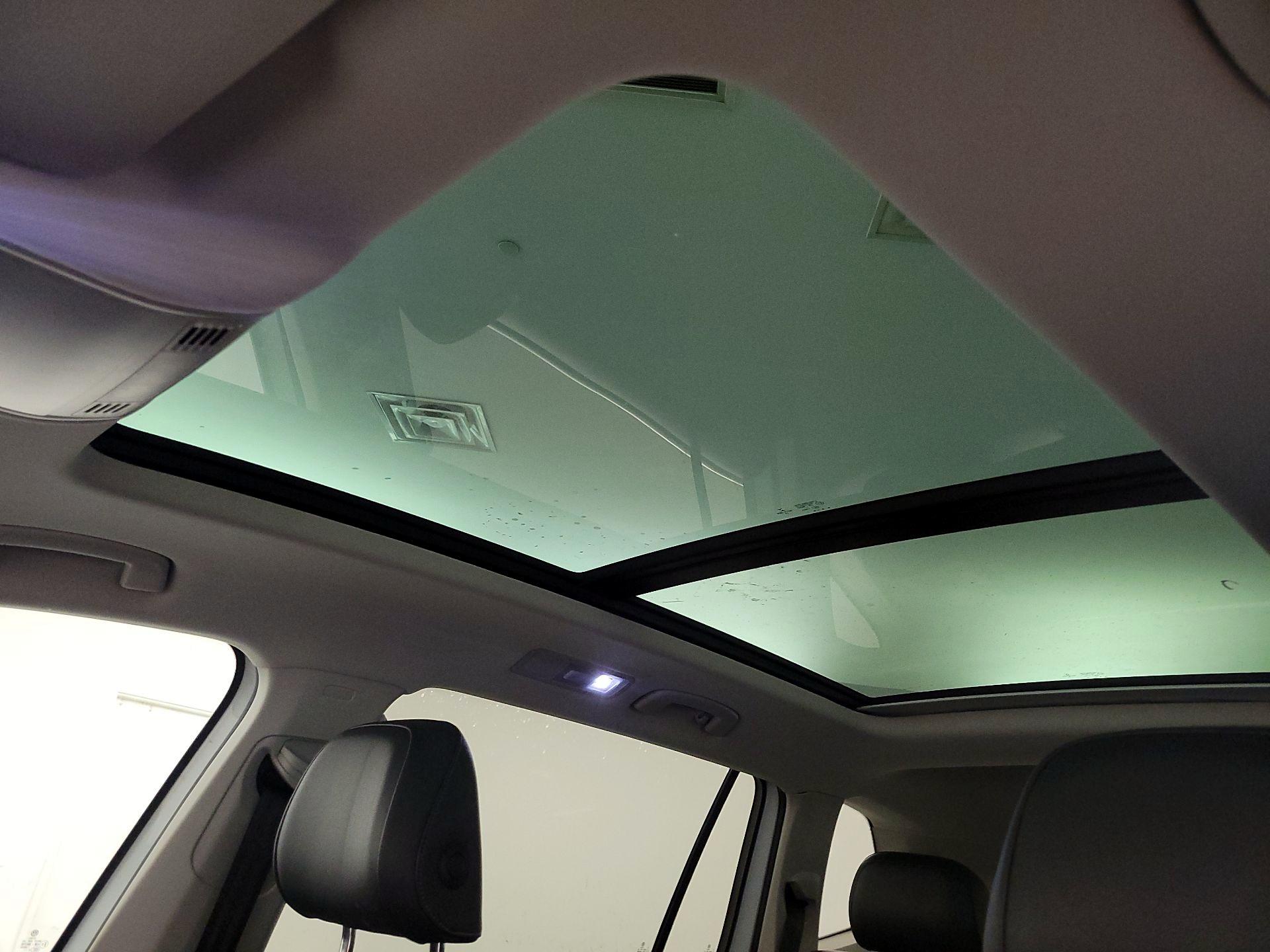 Thumbnail: 2019 Volkswagen Tiguan - 19