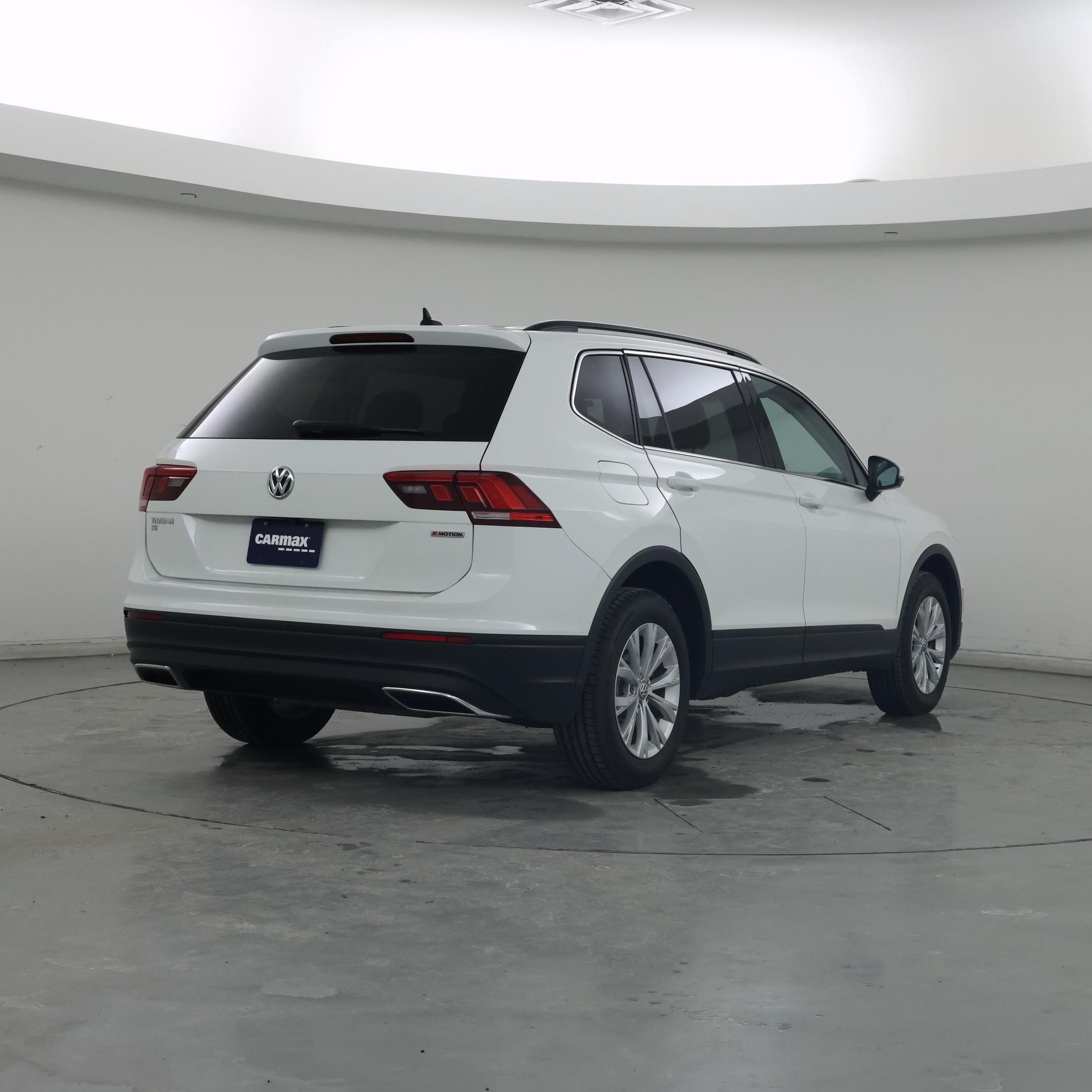 Thumbnail: 2019 Volkswagen Tiguan - 8