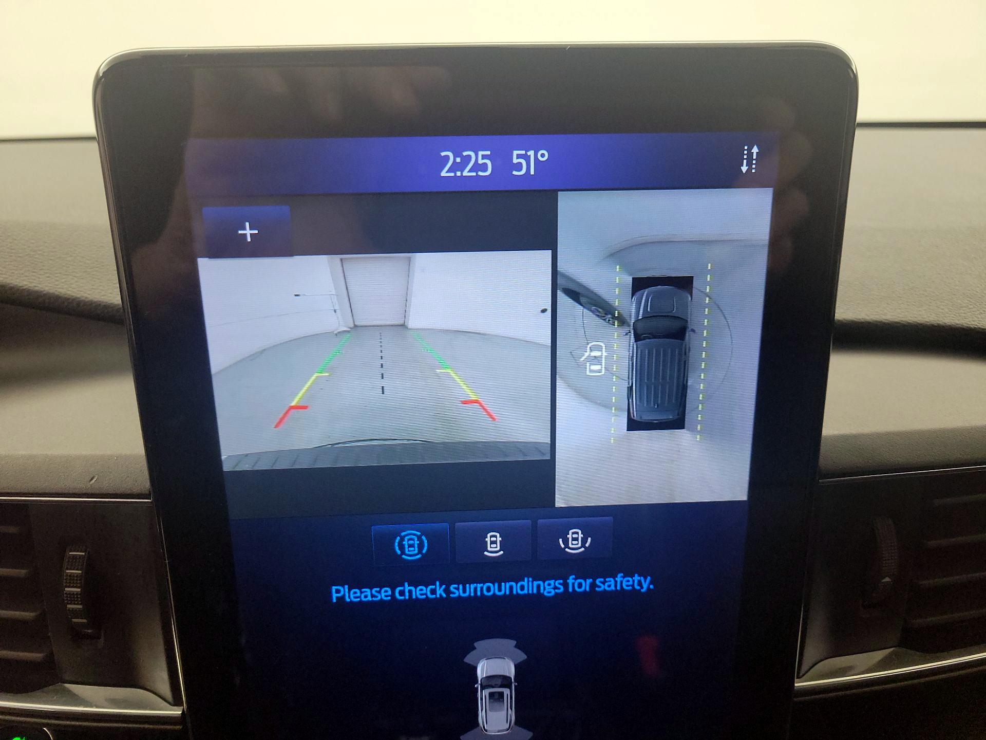 Thumbnail: 2020 Ford Explorer - 15