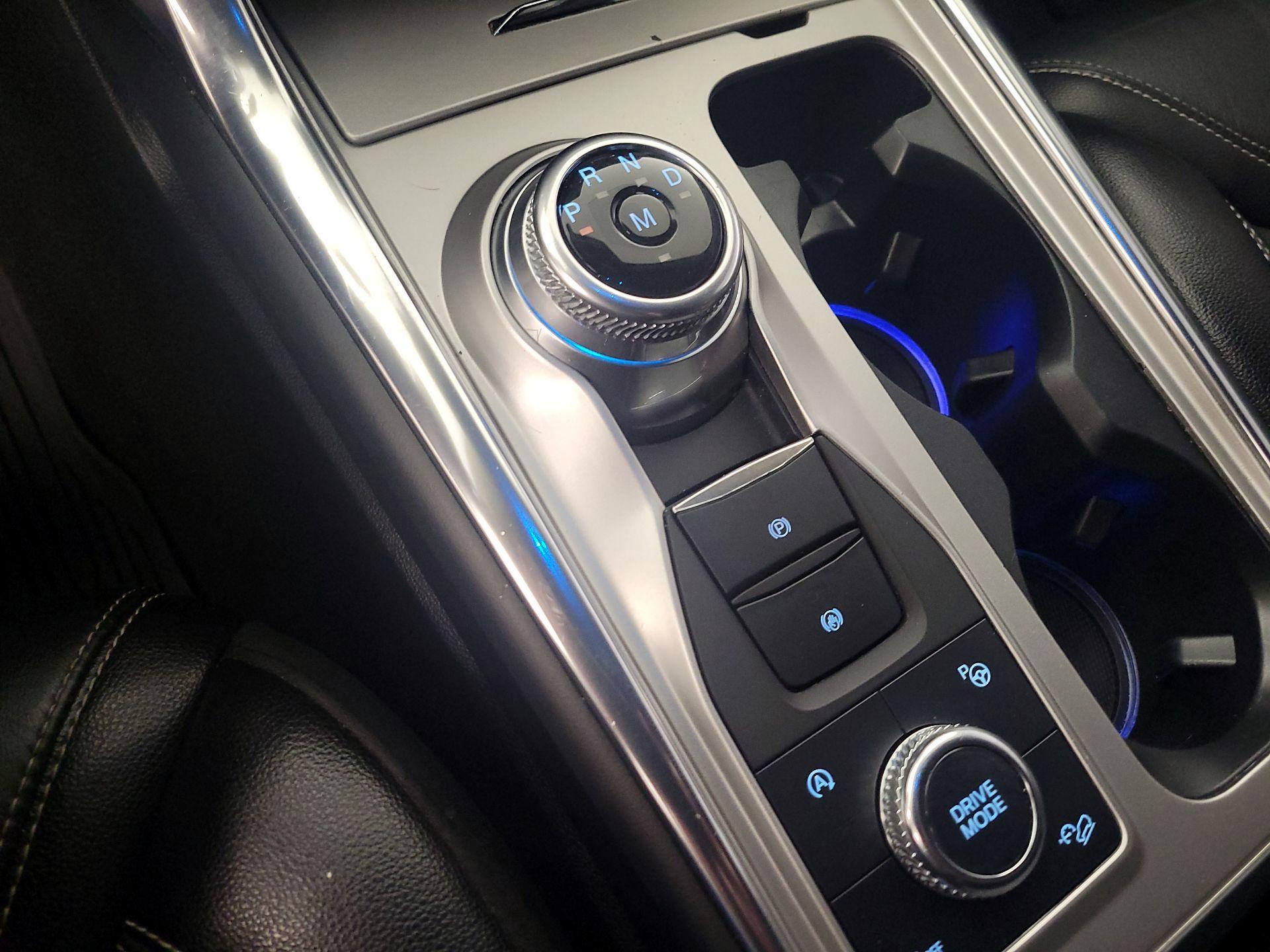 Thumbnail: 2020 Ford Explorer - 18