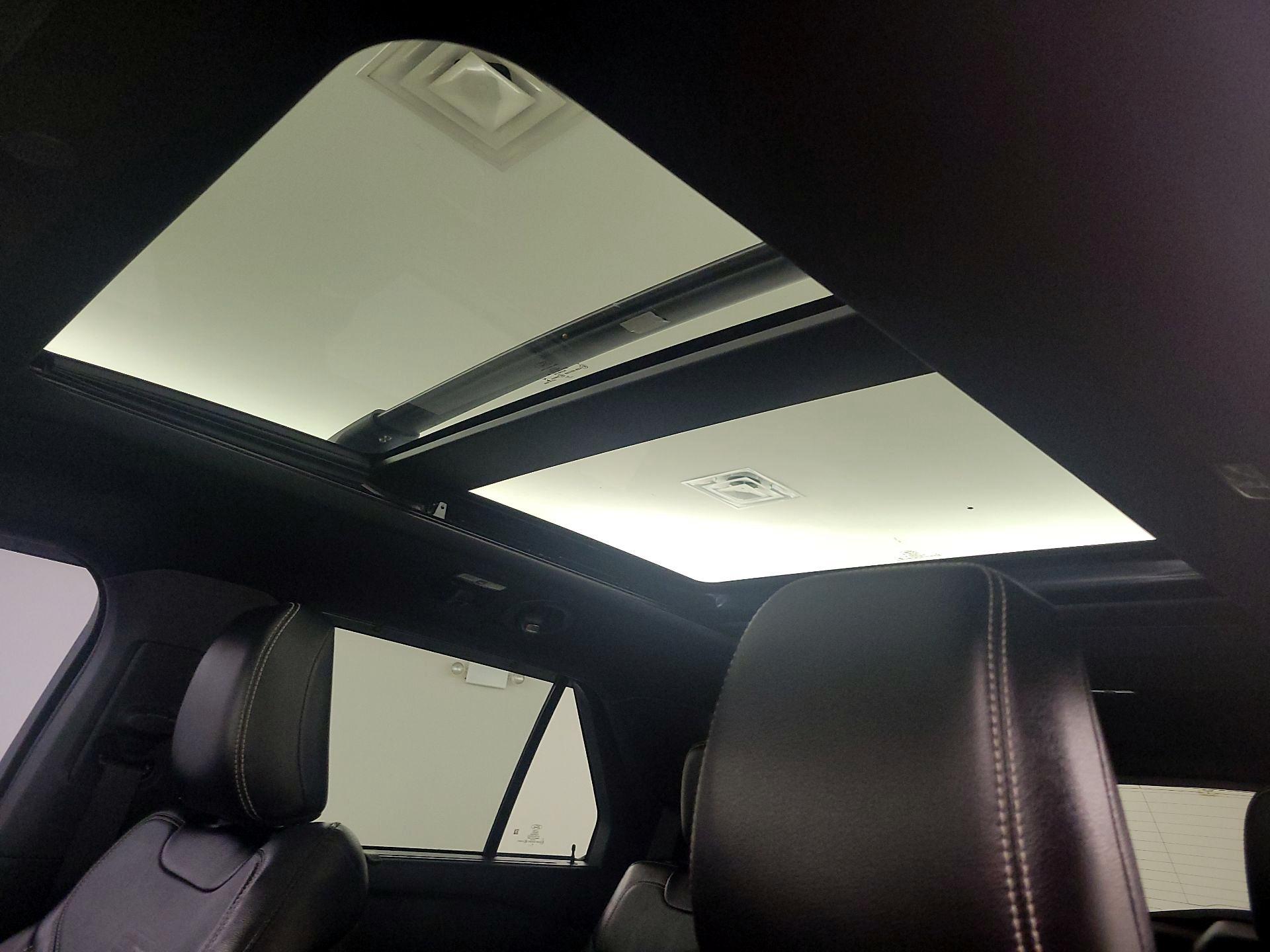 Thumbnail: 2020 Ford Explorer - 20