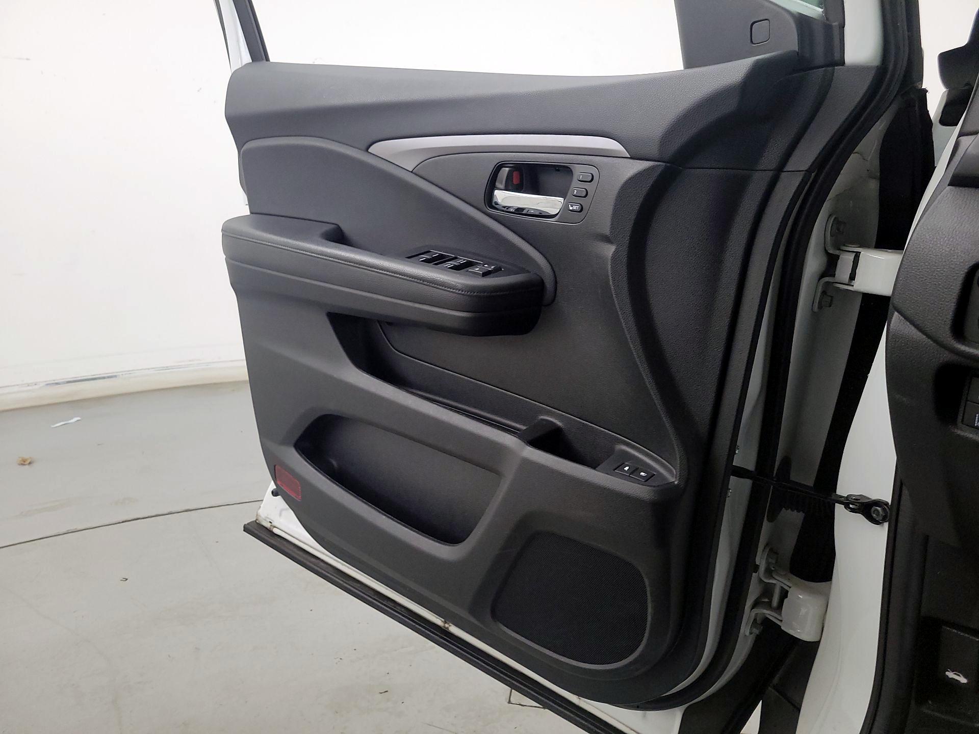 Thumbnail: 2021 Honda Pilot - 12