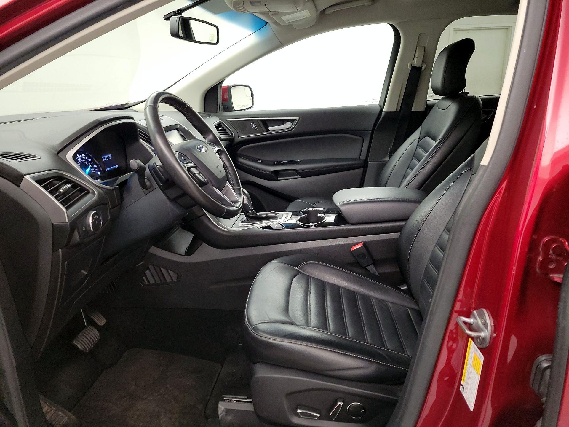 Thumbnail: 2015 Ford Edge - 11