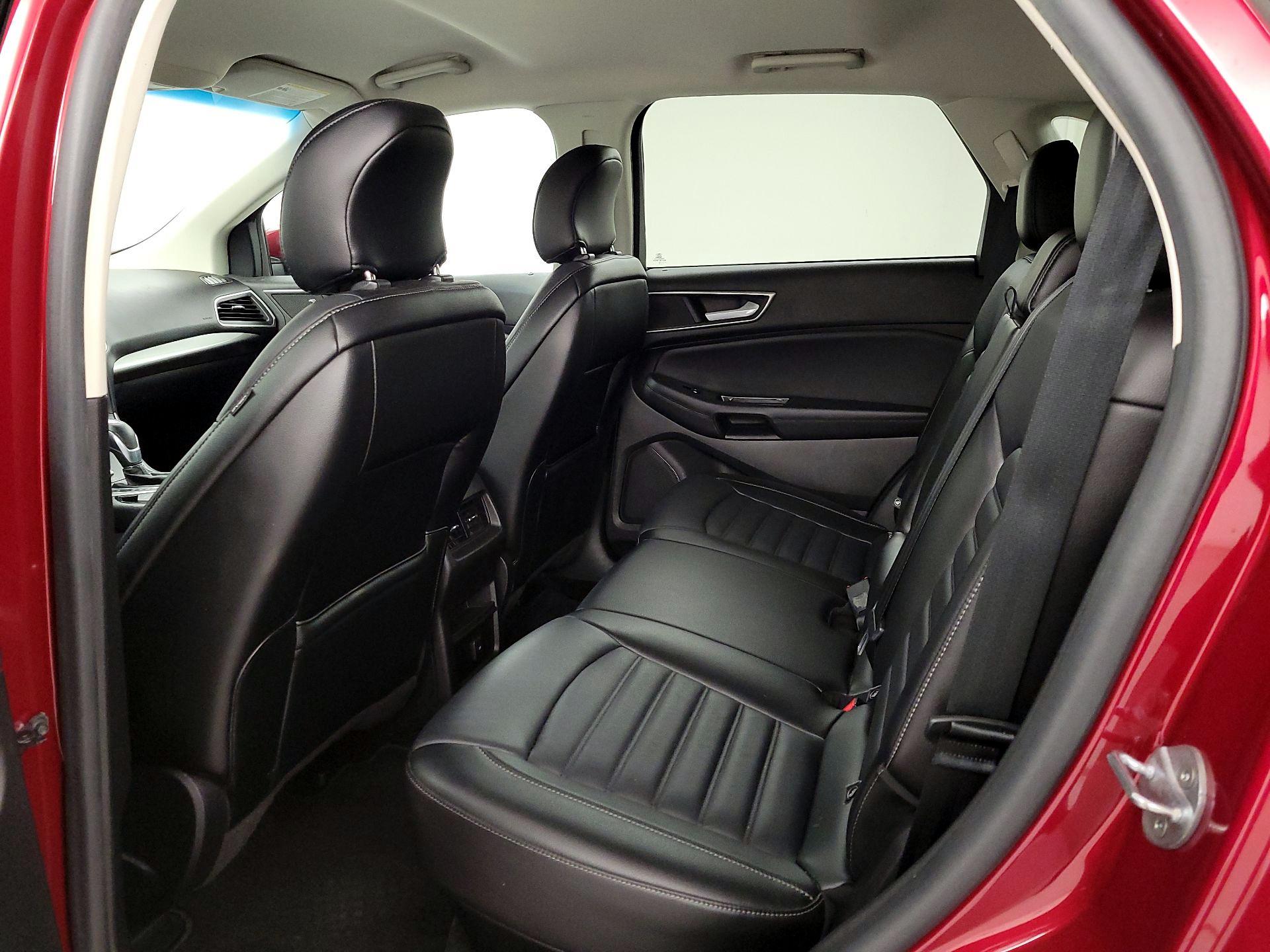 Thumbnail: 2015 Ford Edge - 18