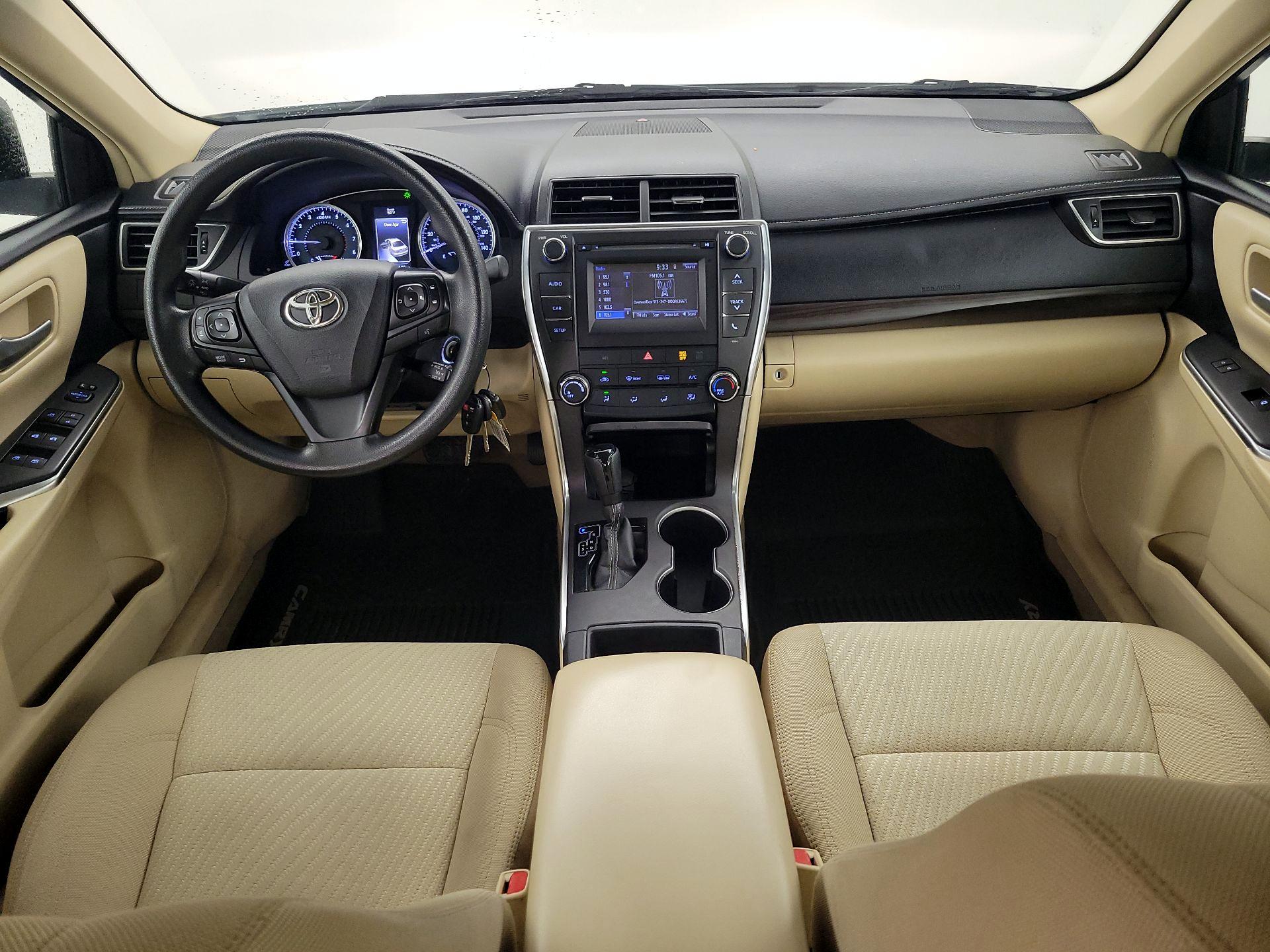 Thumbnail: 2017 Toyota Camry - 9