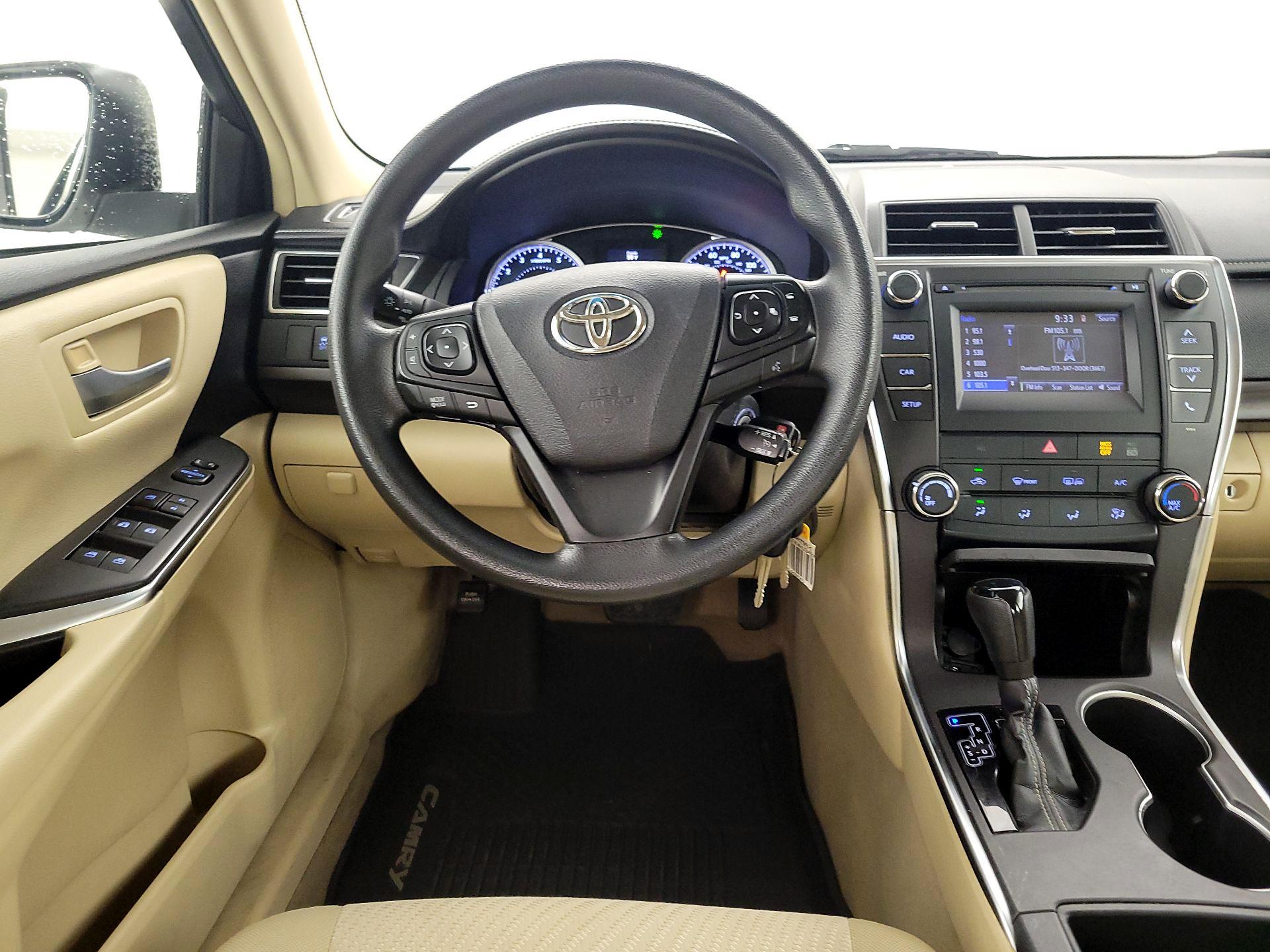 Thumbnail: 2017 Toyota Camry - 10