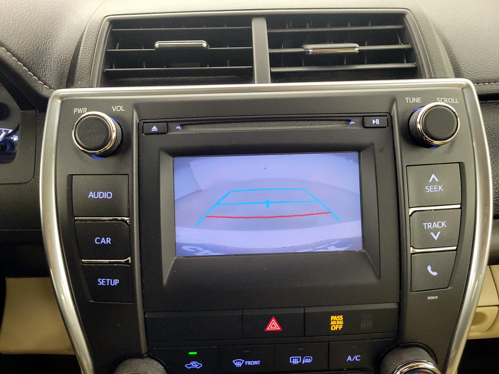 Thumbnail: 2017 Toyota Camry - 14