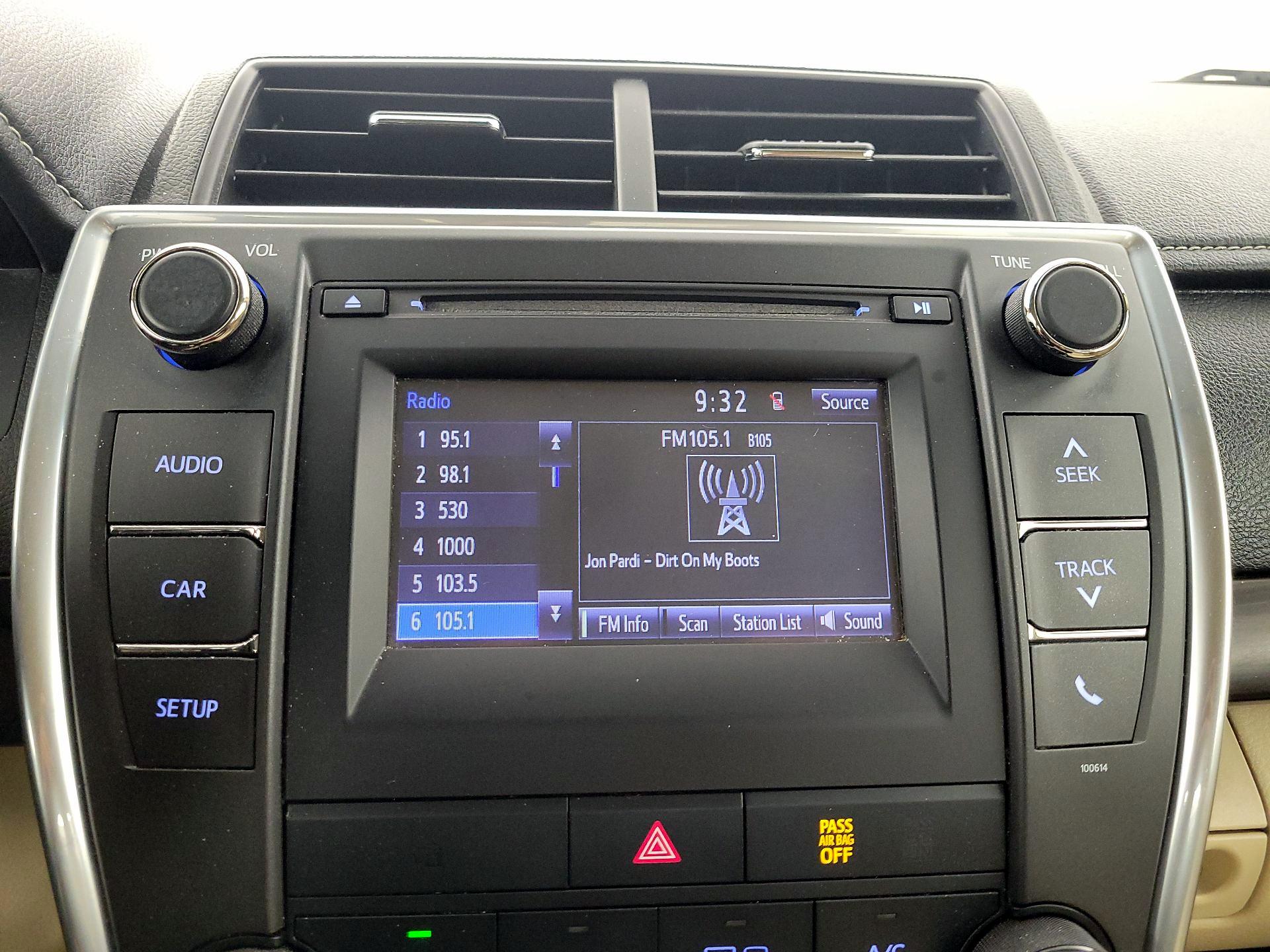 Thumbnail: 2017 Toyota Camry - 15