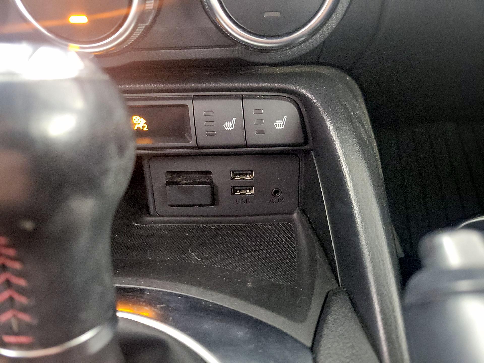 Thumbnail: 2016 Mazda MX-5 Miata - 18