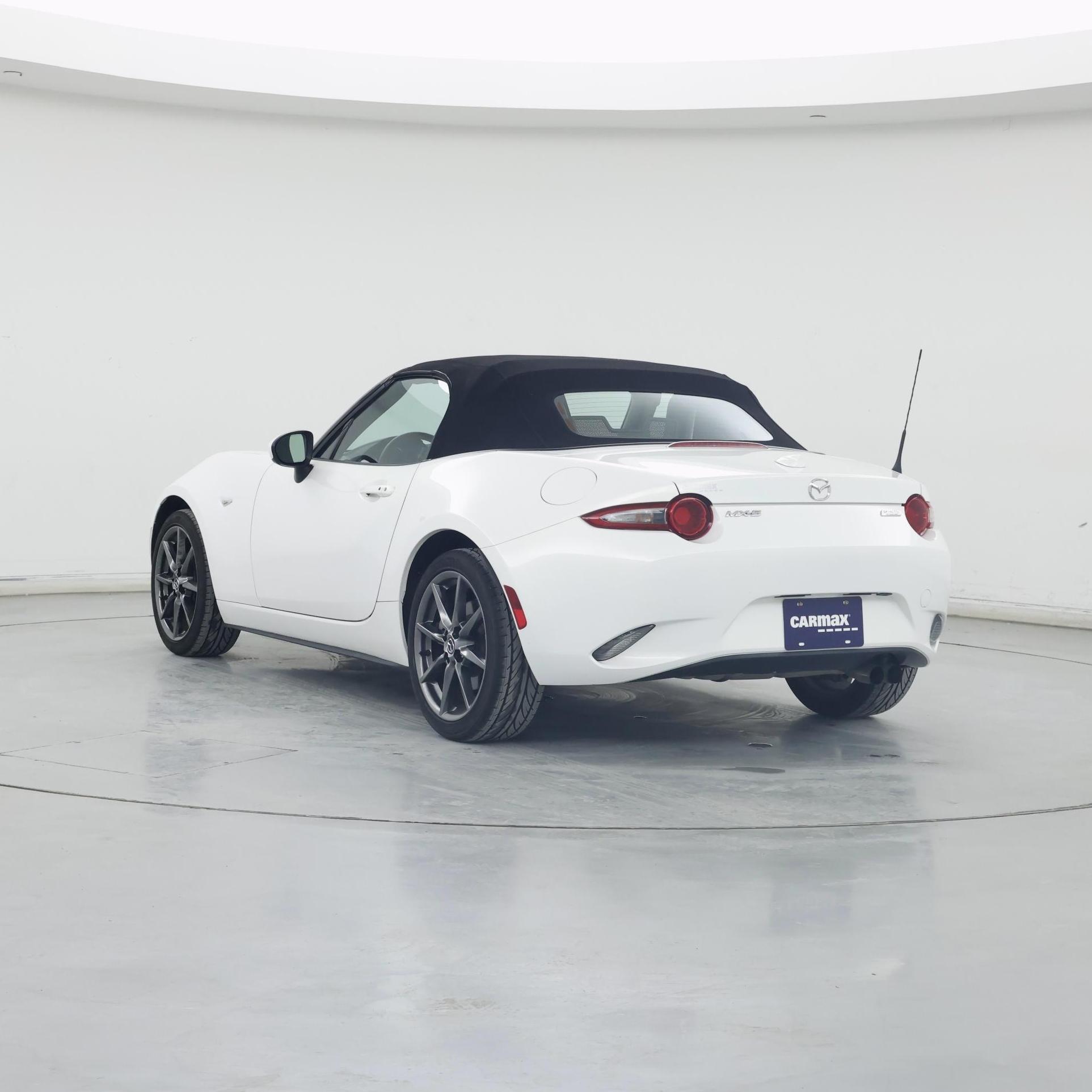 Thumbnail: 2016 Mazda MX-5 Miata - 2