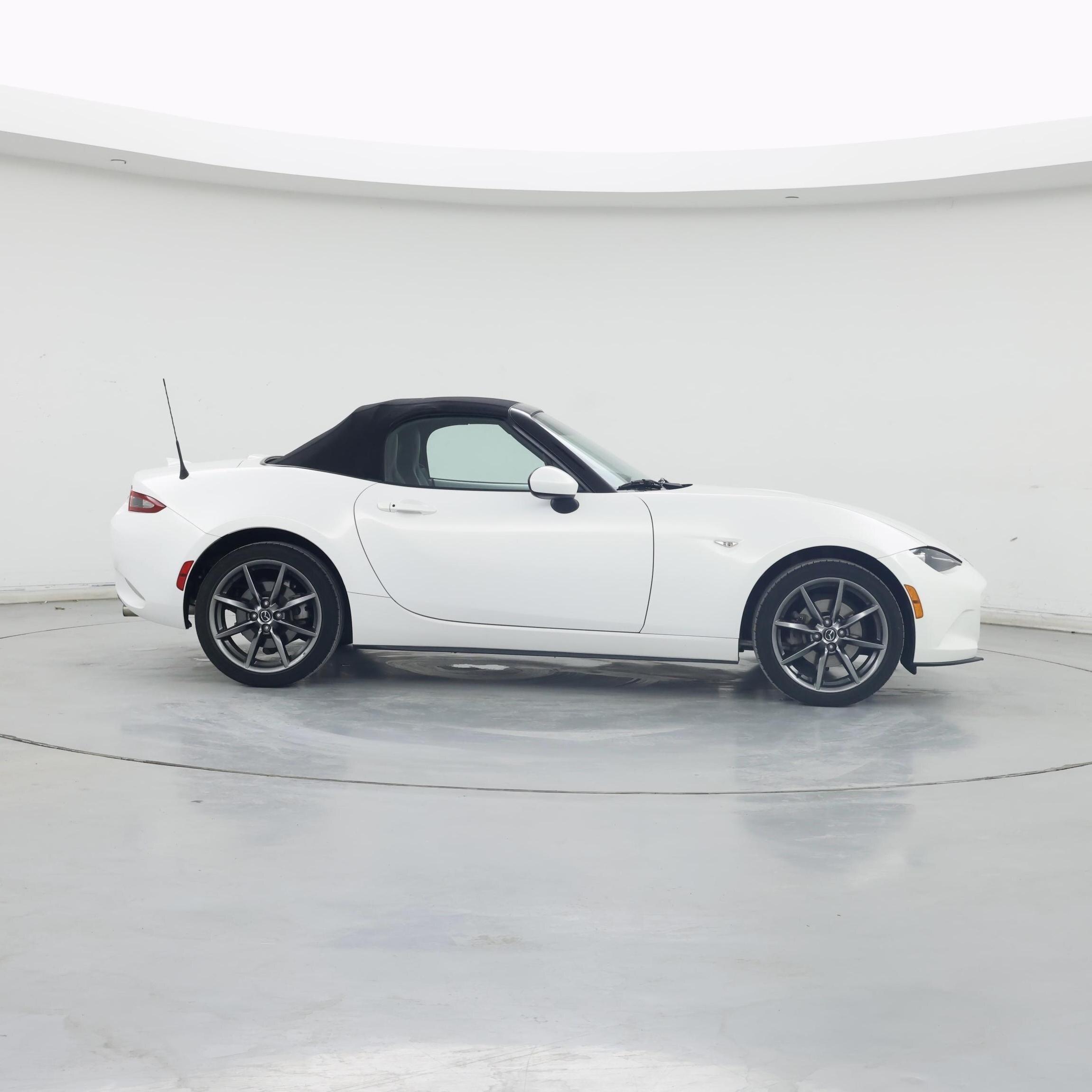 Thumbnail: 2016 Mazda MX-5 Miata - 7