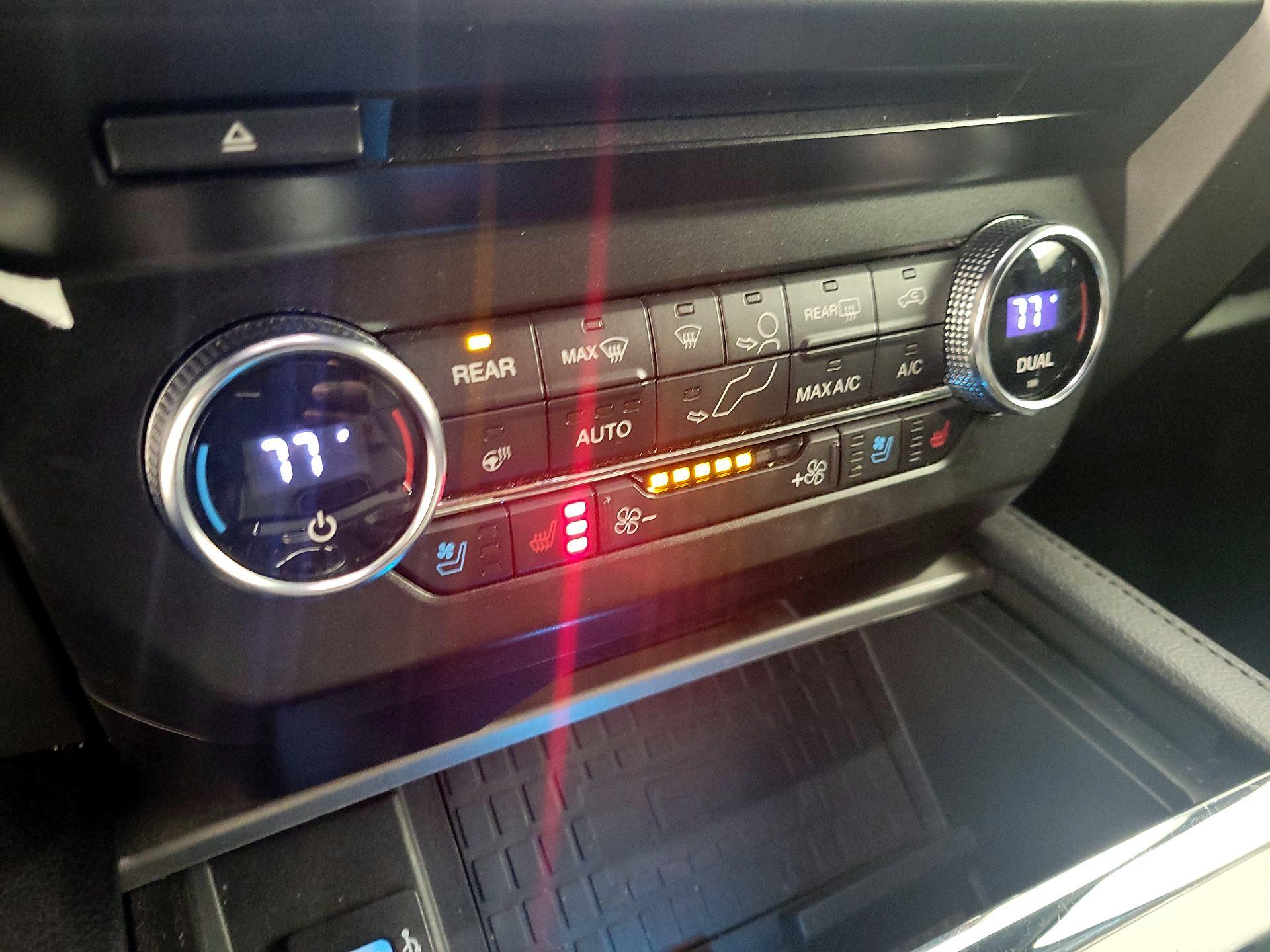 Thumbnail: 2018 Ford Expedition - 17