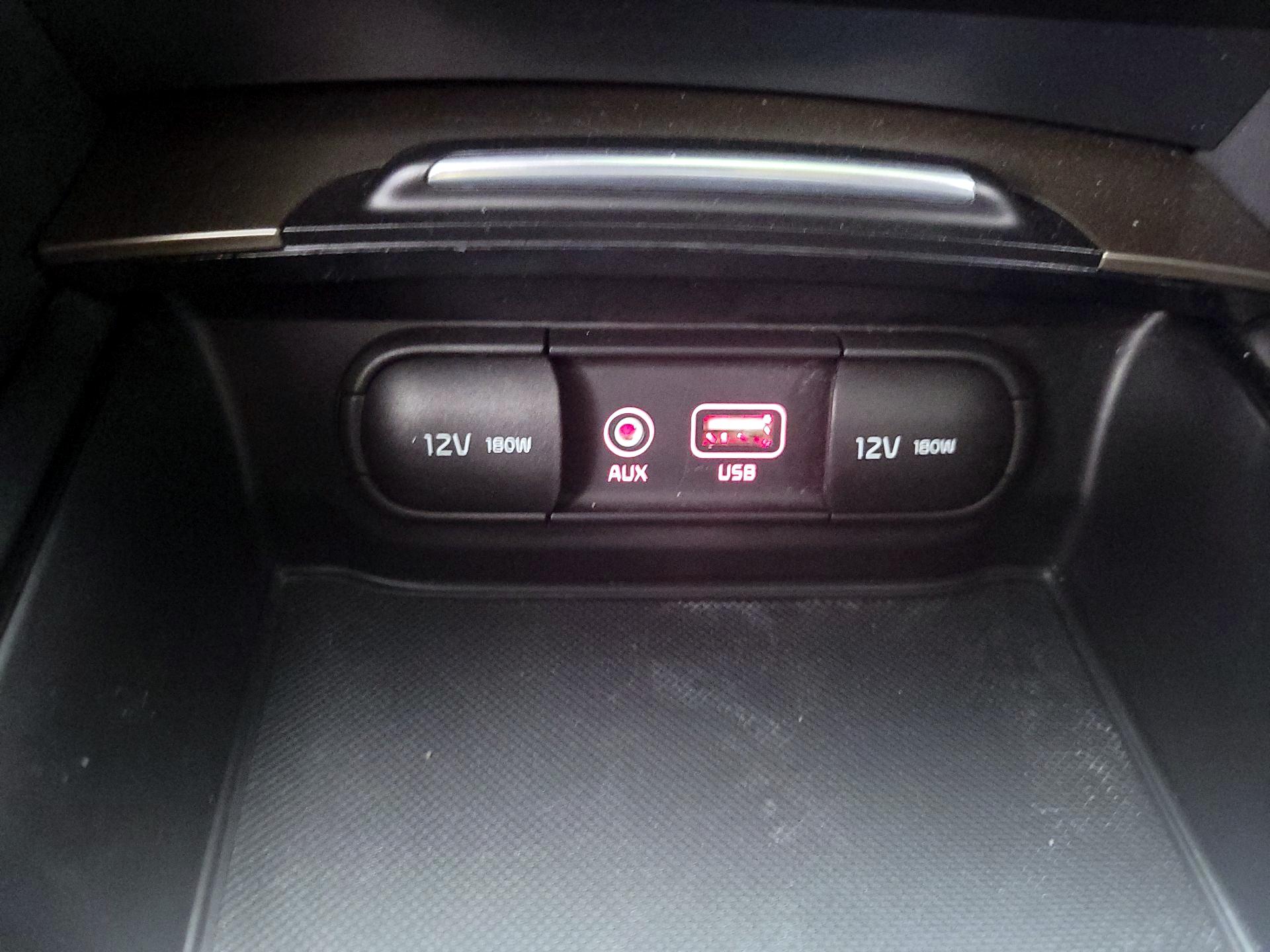 Thumbnail: 2018 Kia Optima - 18