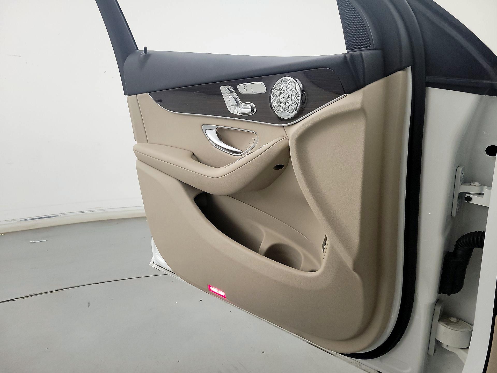 Thumbnail: 2019 Mercedes-Benz GLC - 12