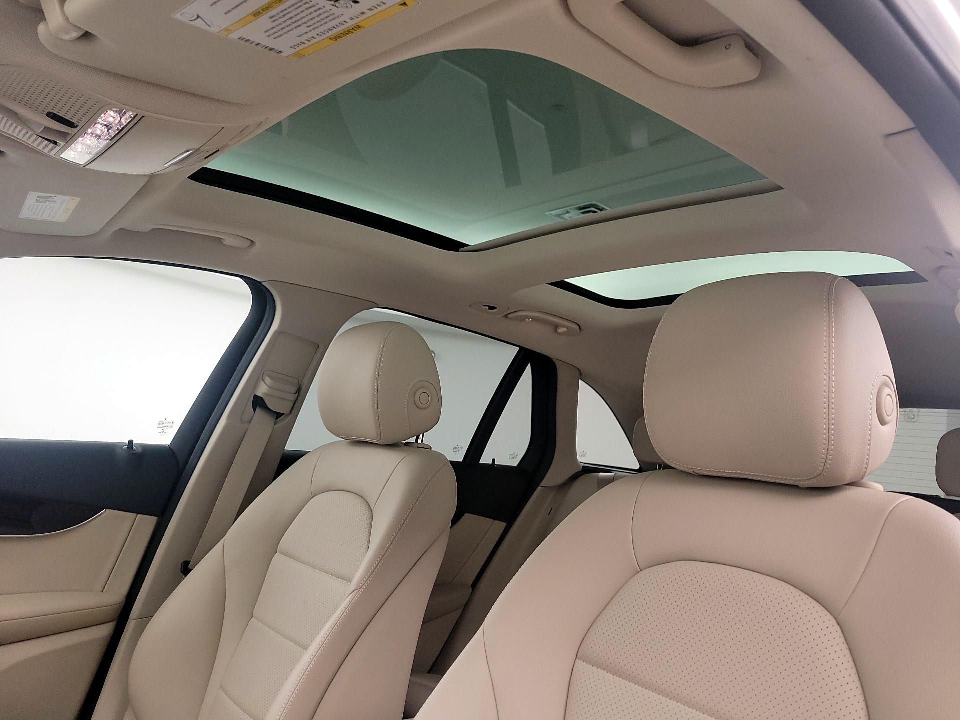 Thumbnail: 2019 Mercedes-Benz GLC - 19