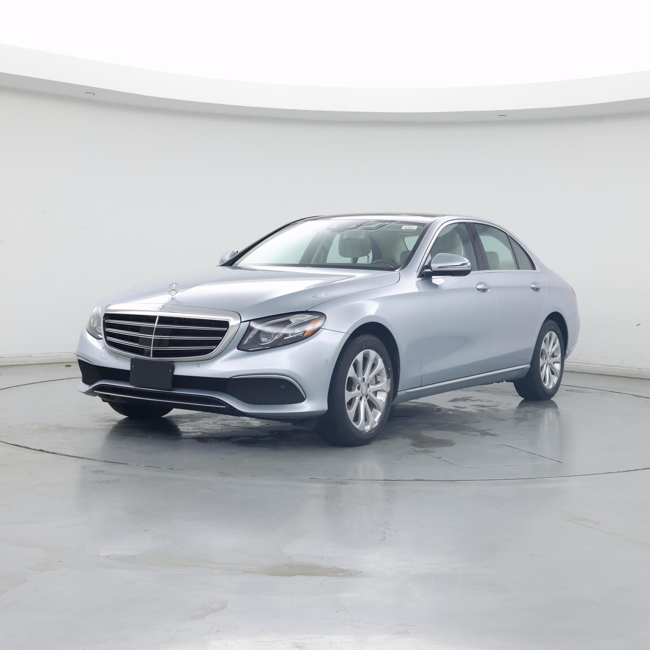 Thumbnail: 2017 Mercedes-Benz E-Class - 4