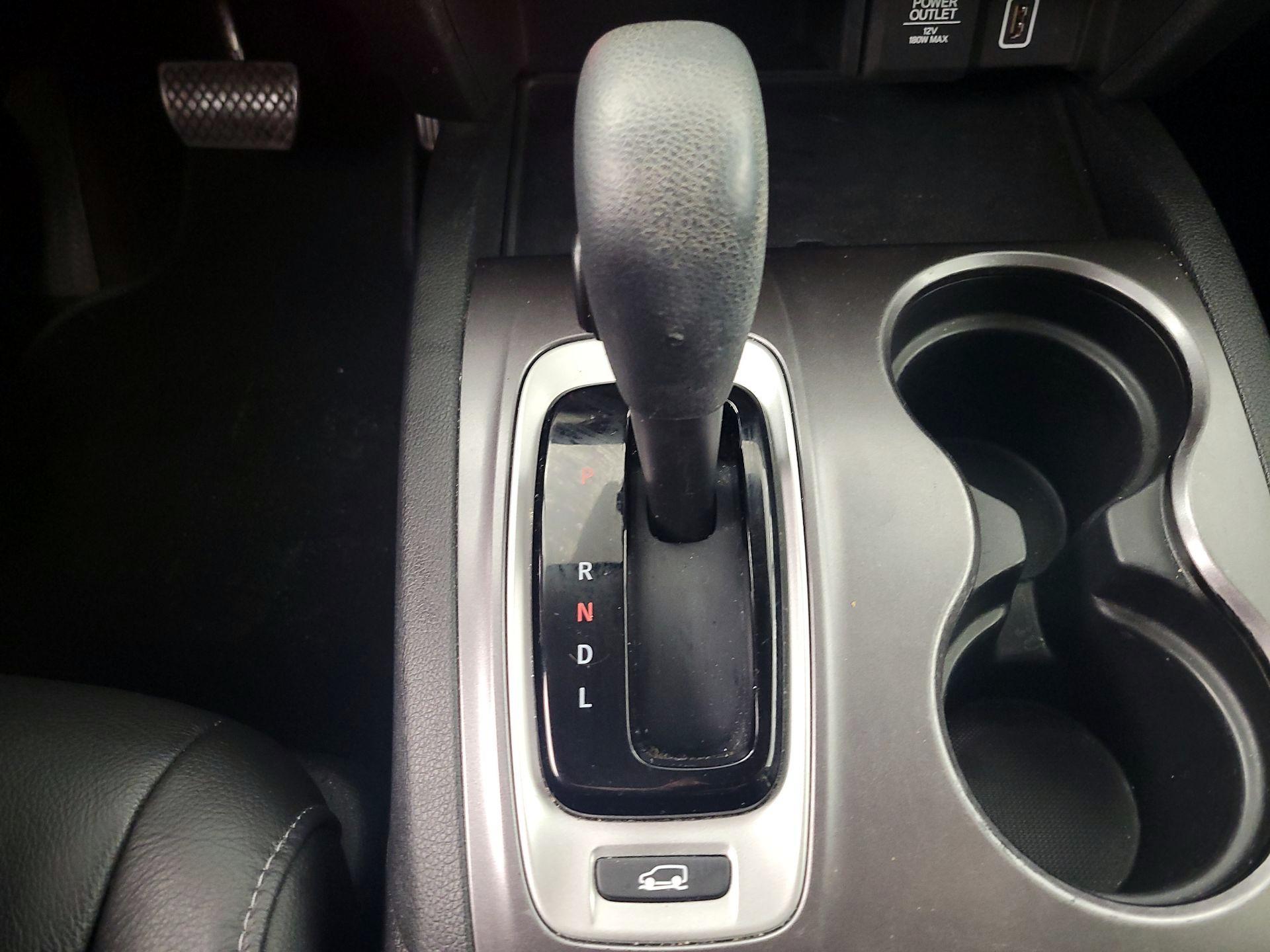 Thumbnail: 2019 Honda Pilot - 17