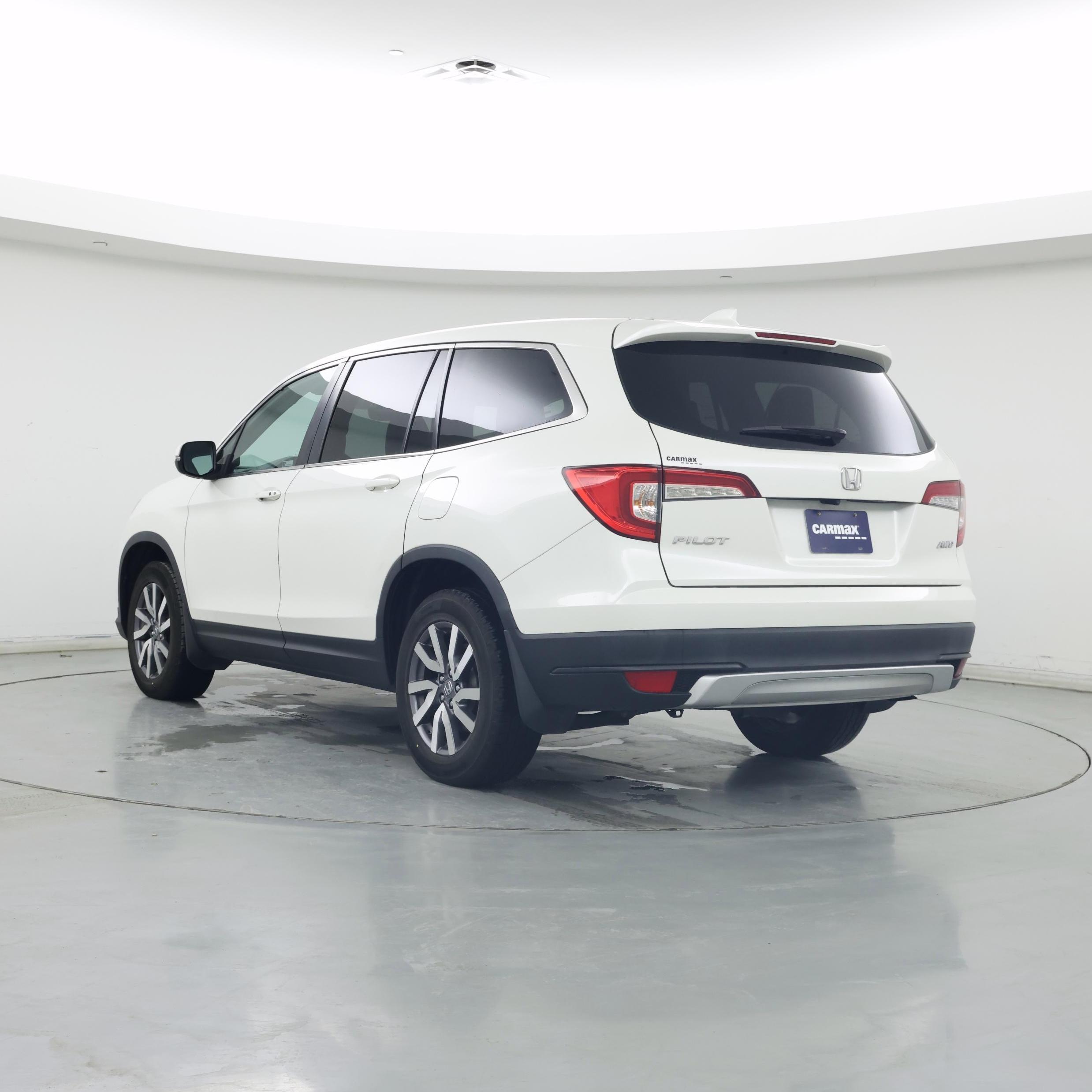 Thumbnail: 2019 Honda Pilot - 2