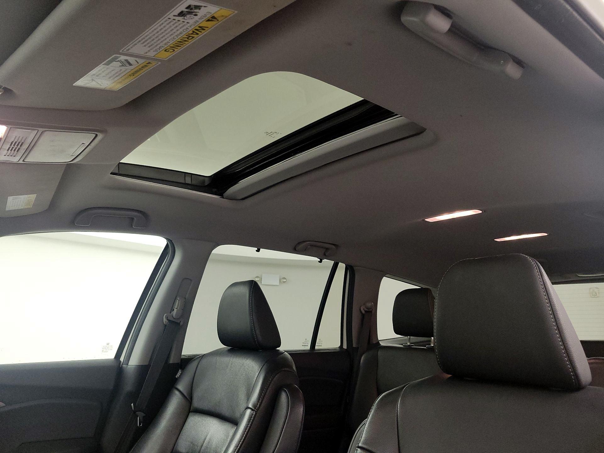 Thumbnail: 2019 Honda Pilot - 19