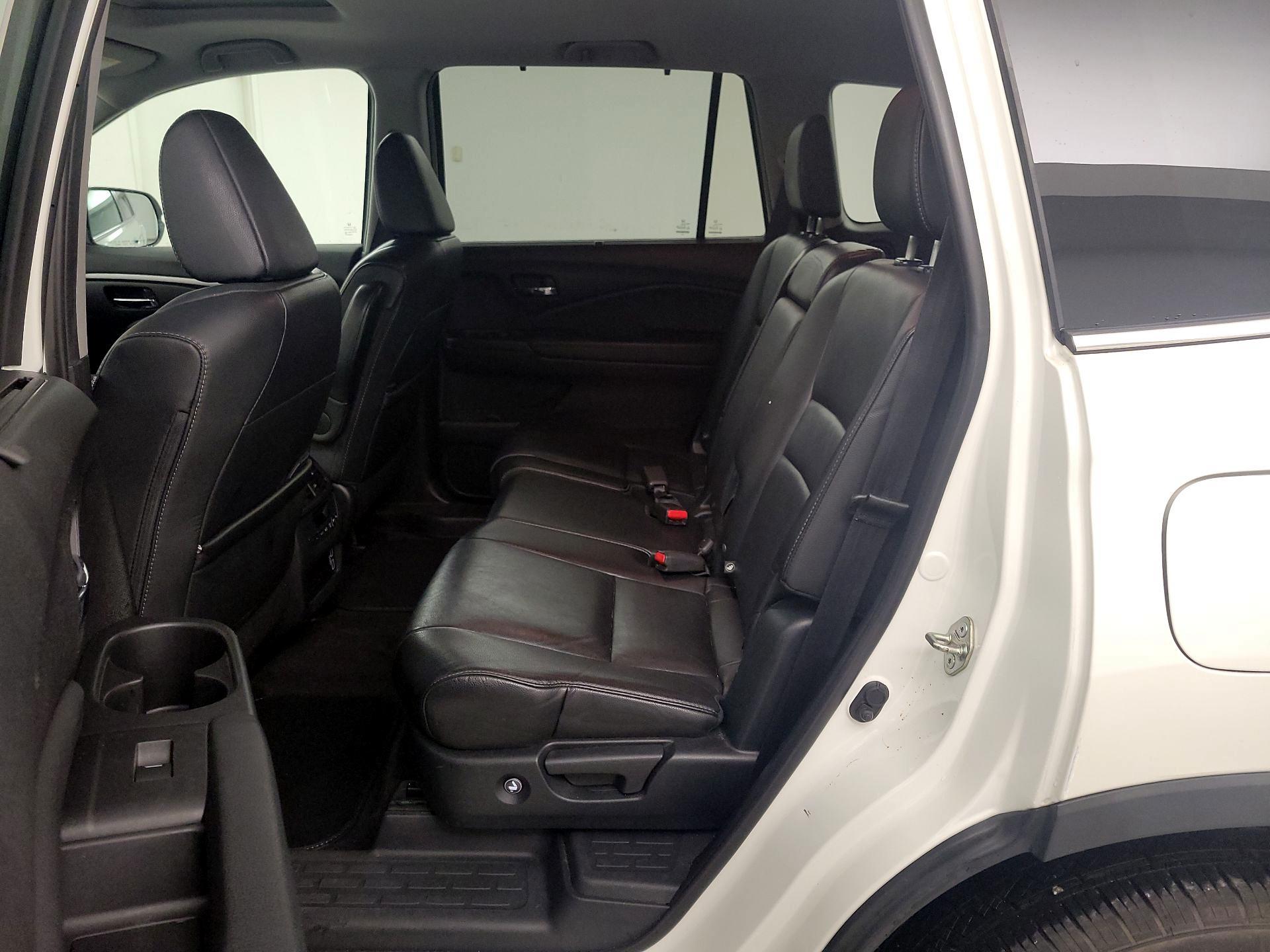 Thumbnail: 2019 Honda Pilot - 20