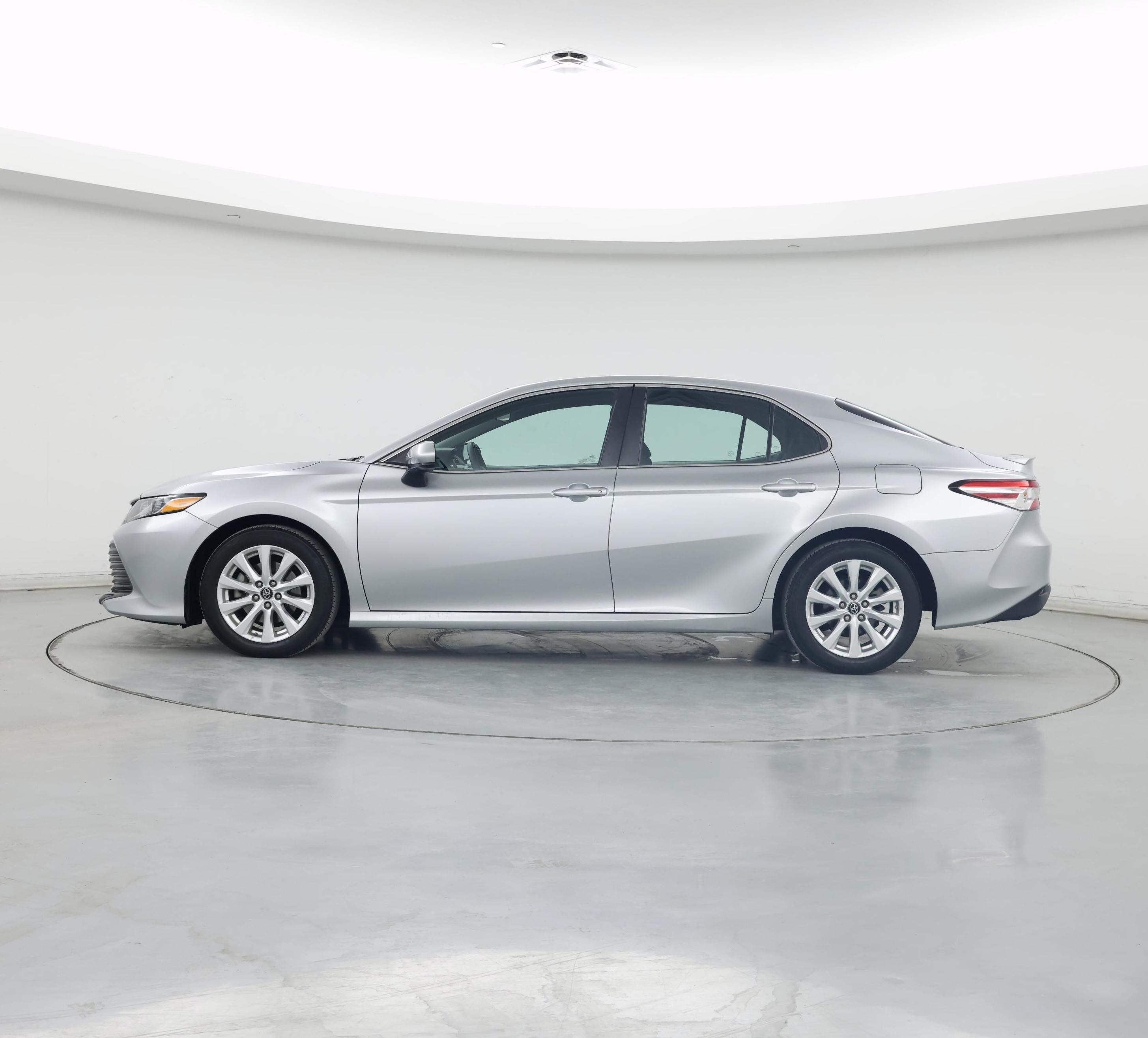 Thumbnail: 2018 Toyota Camry - 3