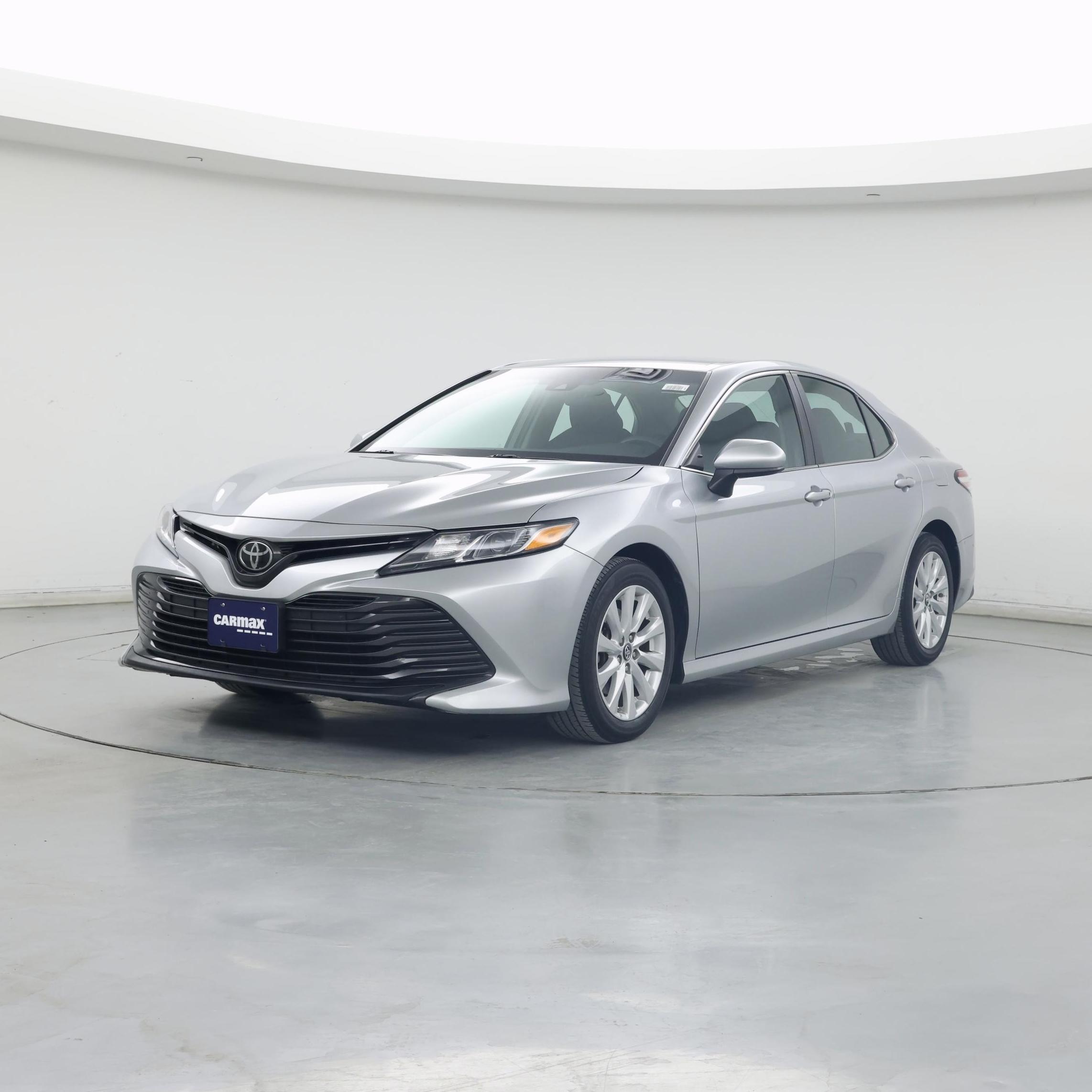 Thumbnail: 2018 Toyota Camry - 4