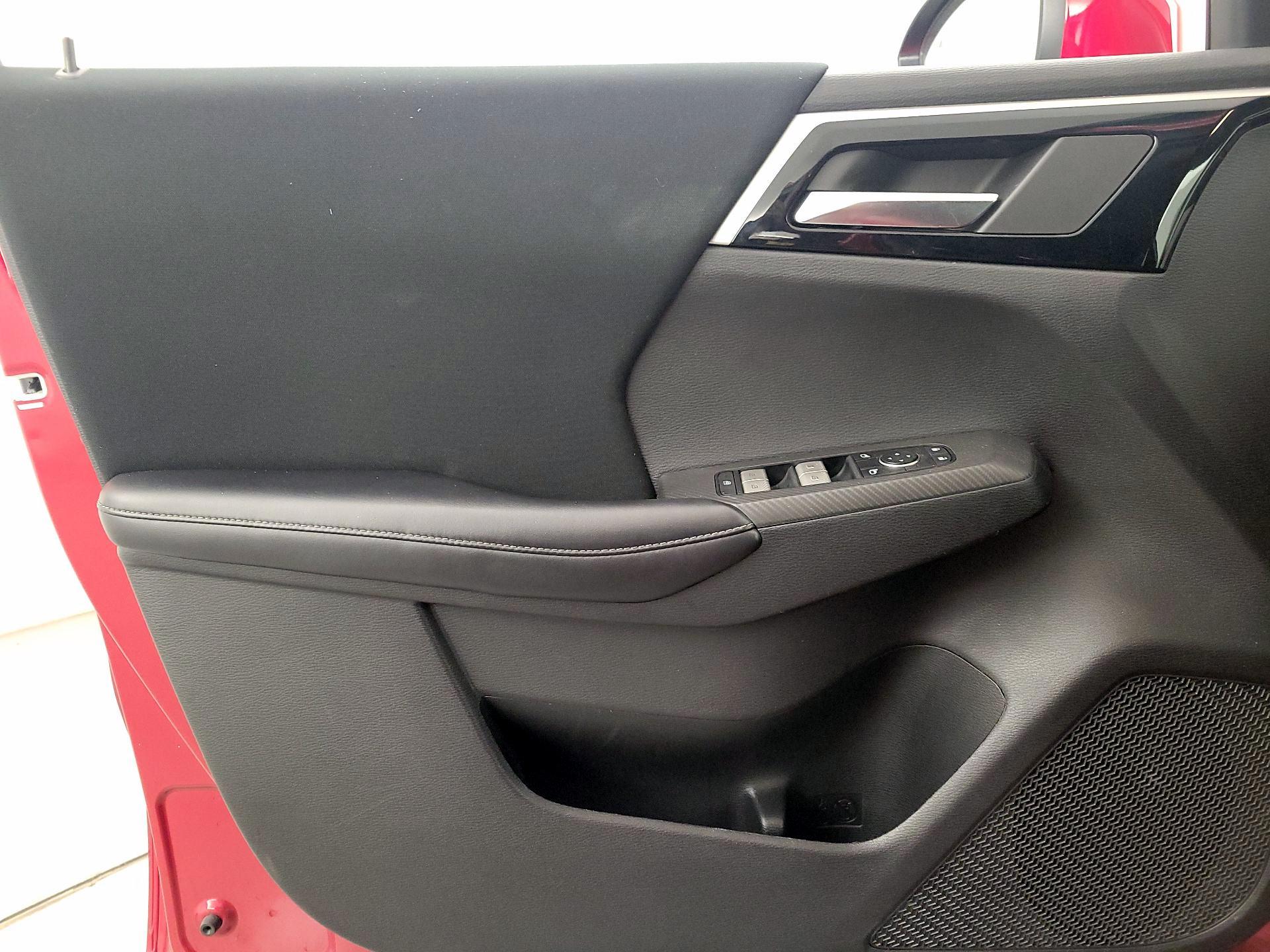 Thumbnail: 2022 Mitsubishi Outlander - 12