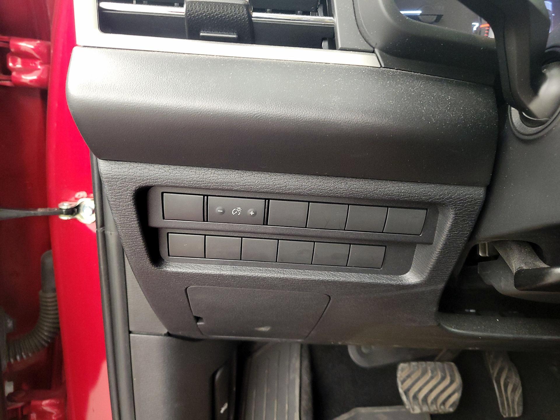 Thumbnail: 2022 Mitsubishi Outlander - 13