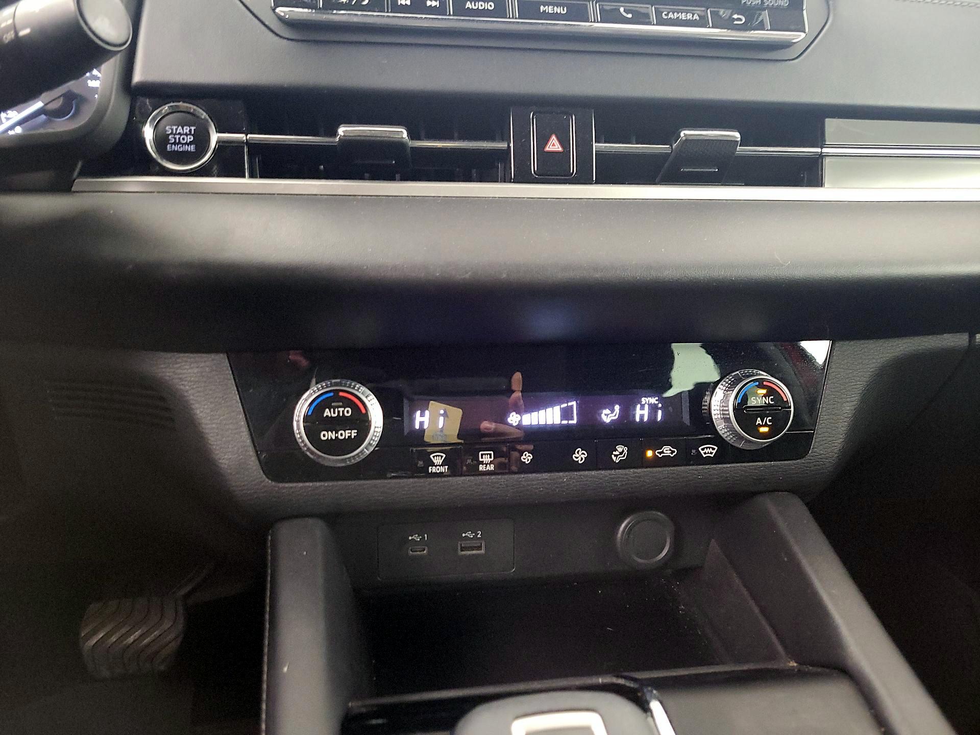 Thumbnail: 2022 Mitsubishi Outlander - 16