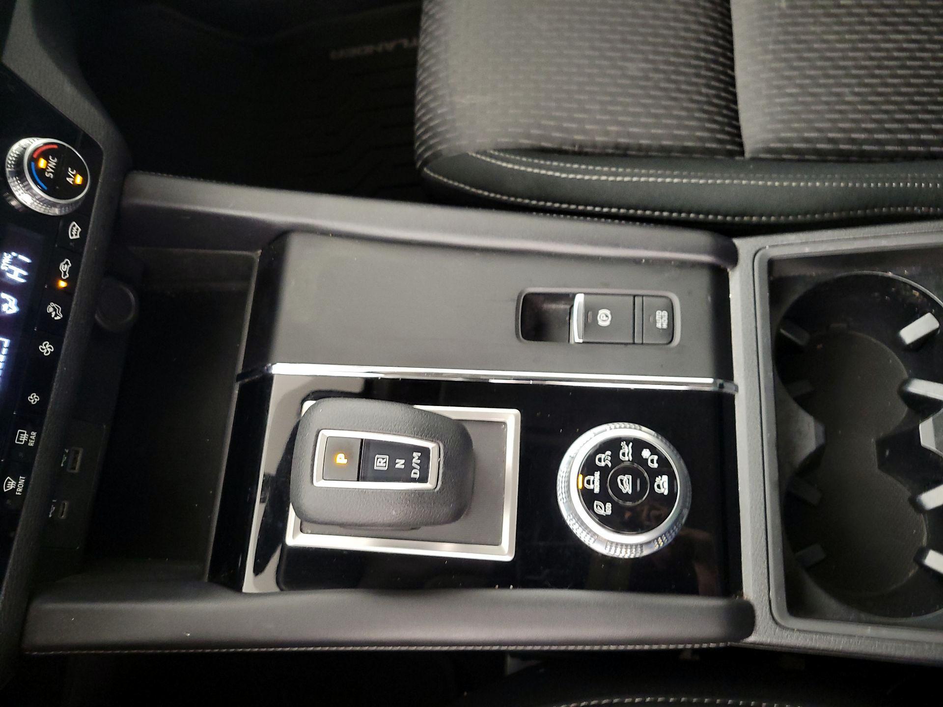 Thumbnail: 2022 Mitsubishi Outlander - 17