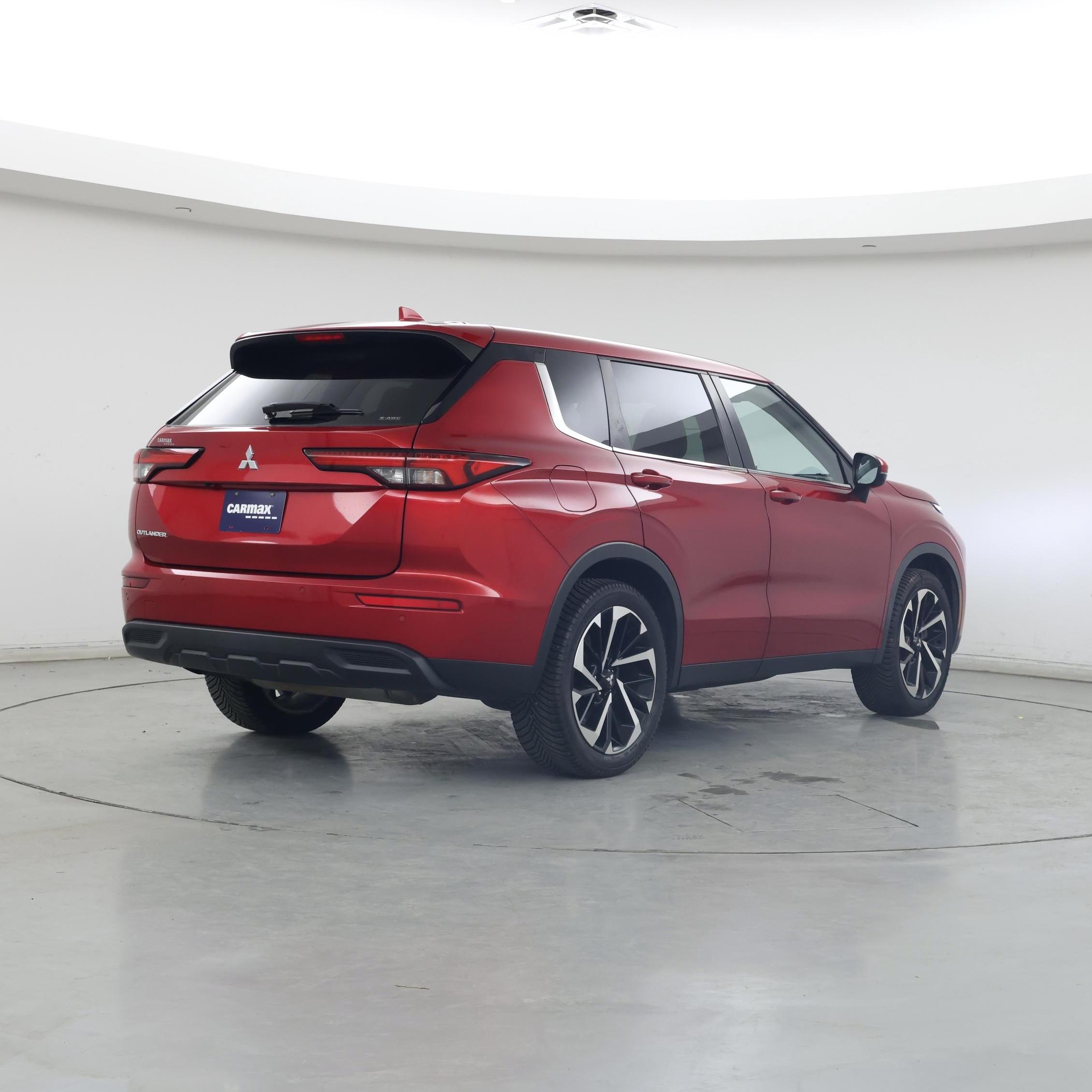 Thumbnail: 2022 Mitsubishi Outlander - 8