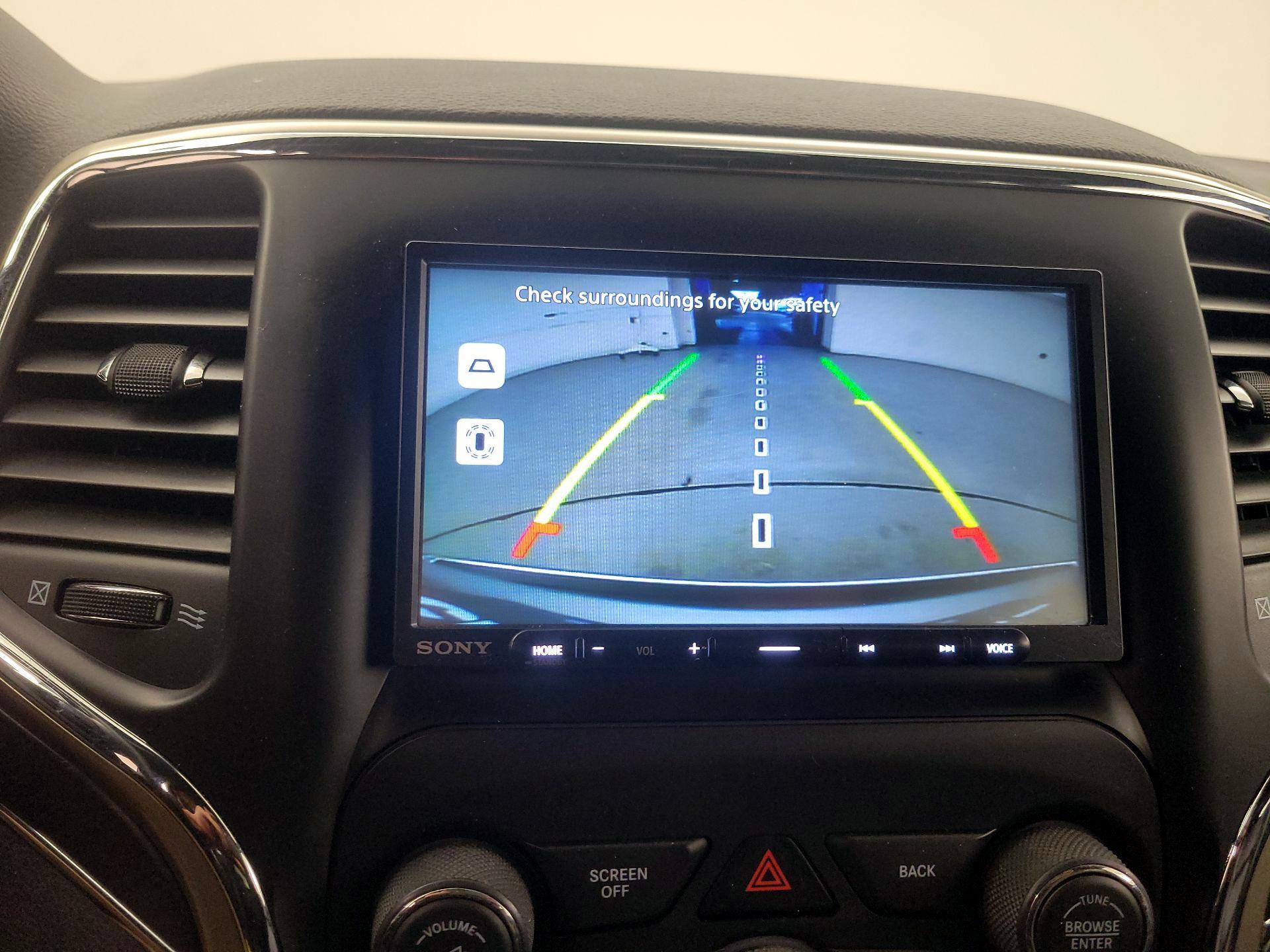 Thumbnail: 2015 Jeep Grand Cherokee - 14