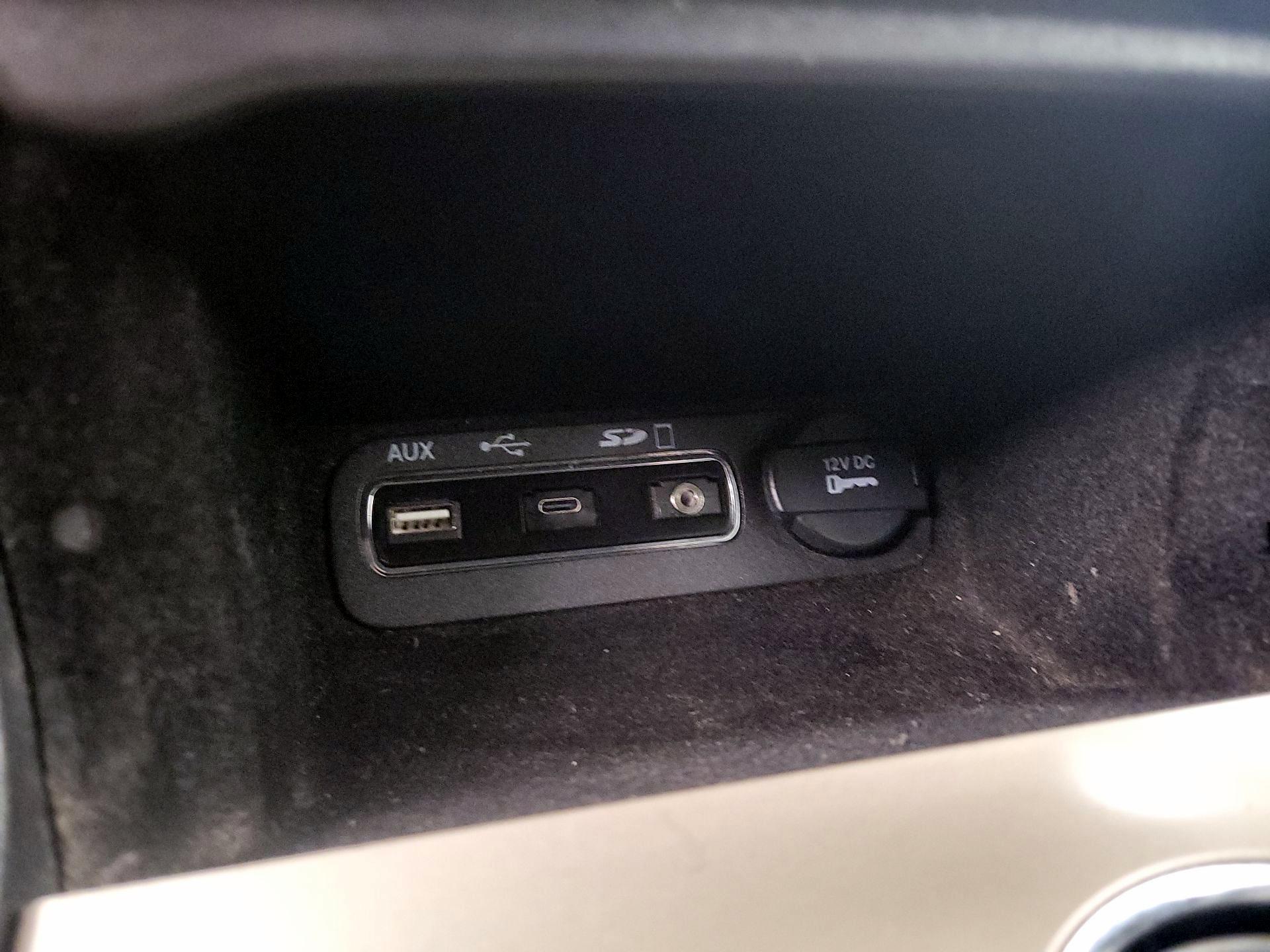 Thumbnail: 2015 Jeep Grand Cherokee - 18