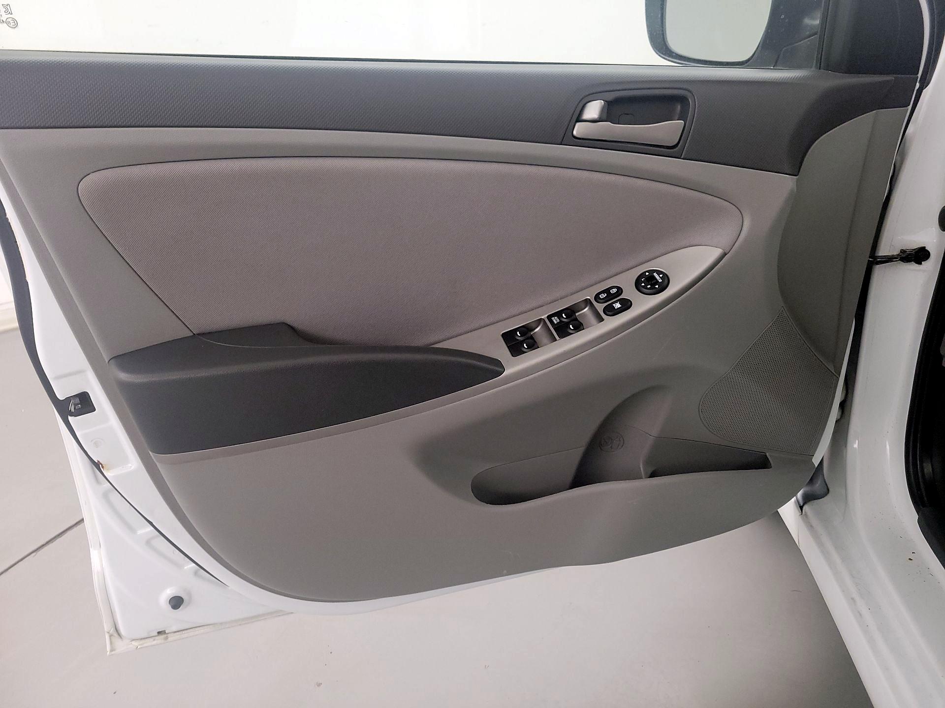 Thumbnail: 2017 Hyundai Accent - 12