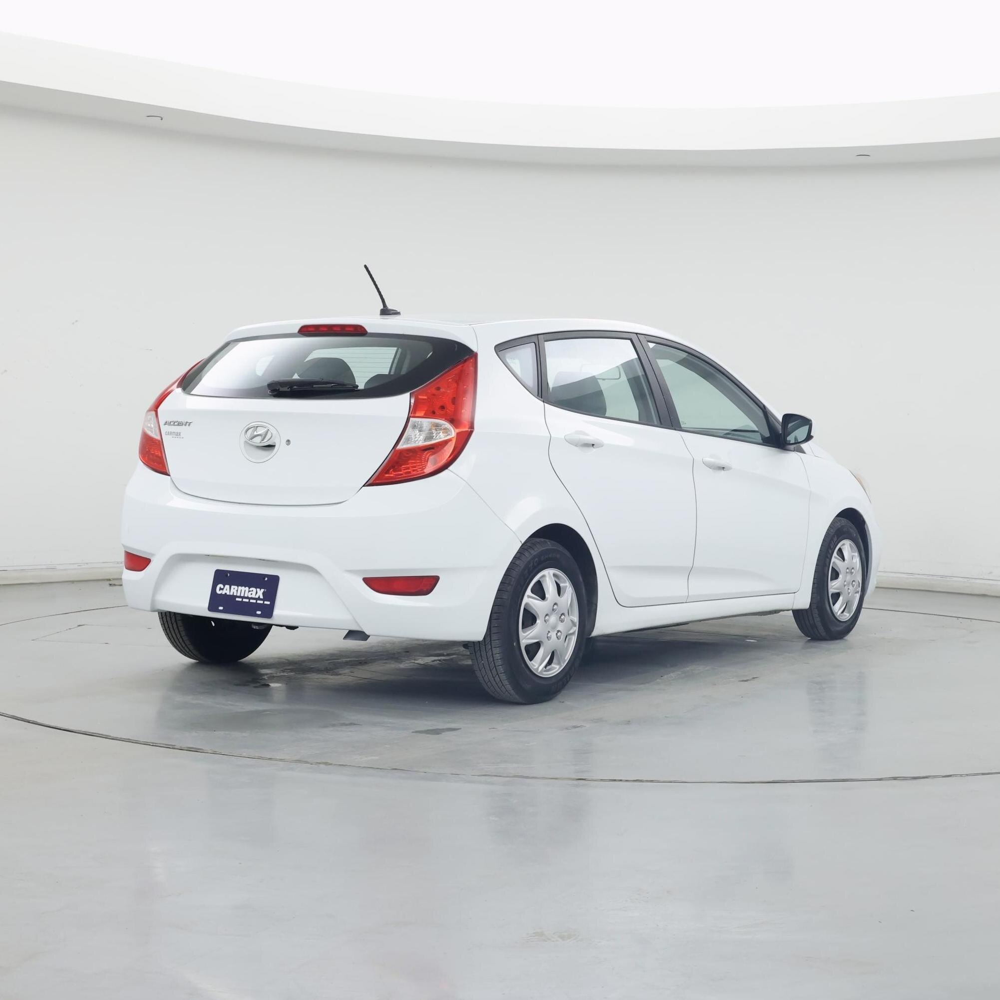 Thumbnail: 2017 Hyundai Accent - 8