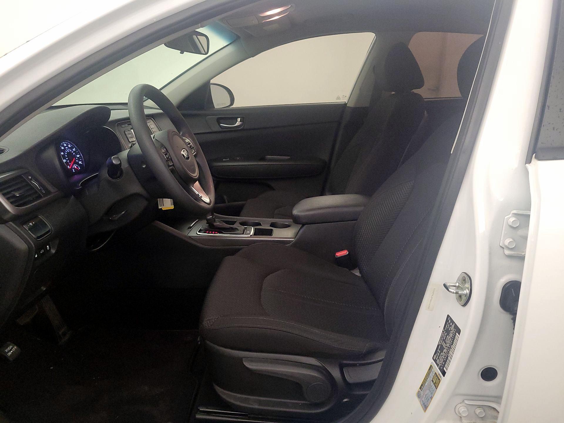 Thumbnail: 2016 Kia Optima - 11