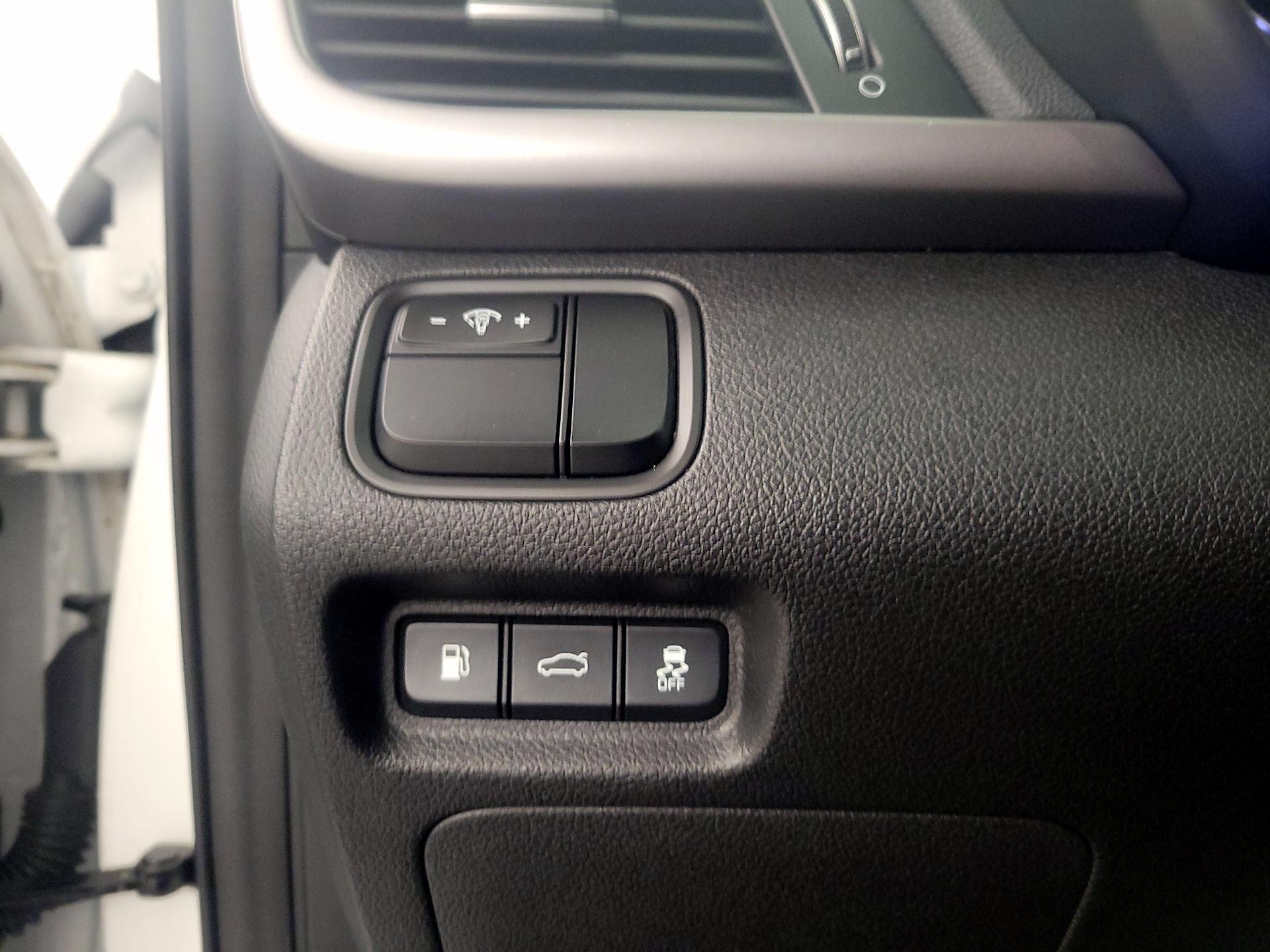 Thumbnail: 2016 Kia Optima - 13