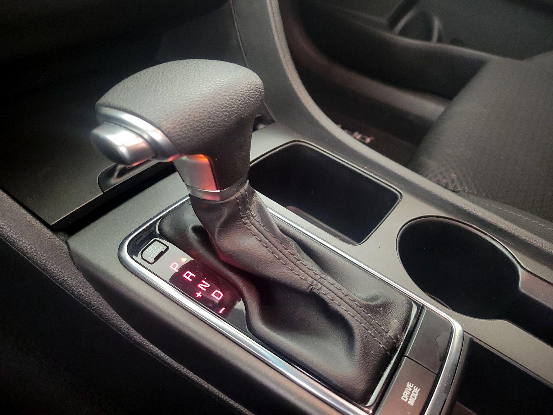 Thumbnail: 2016 Kia Optima - 17