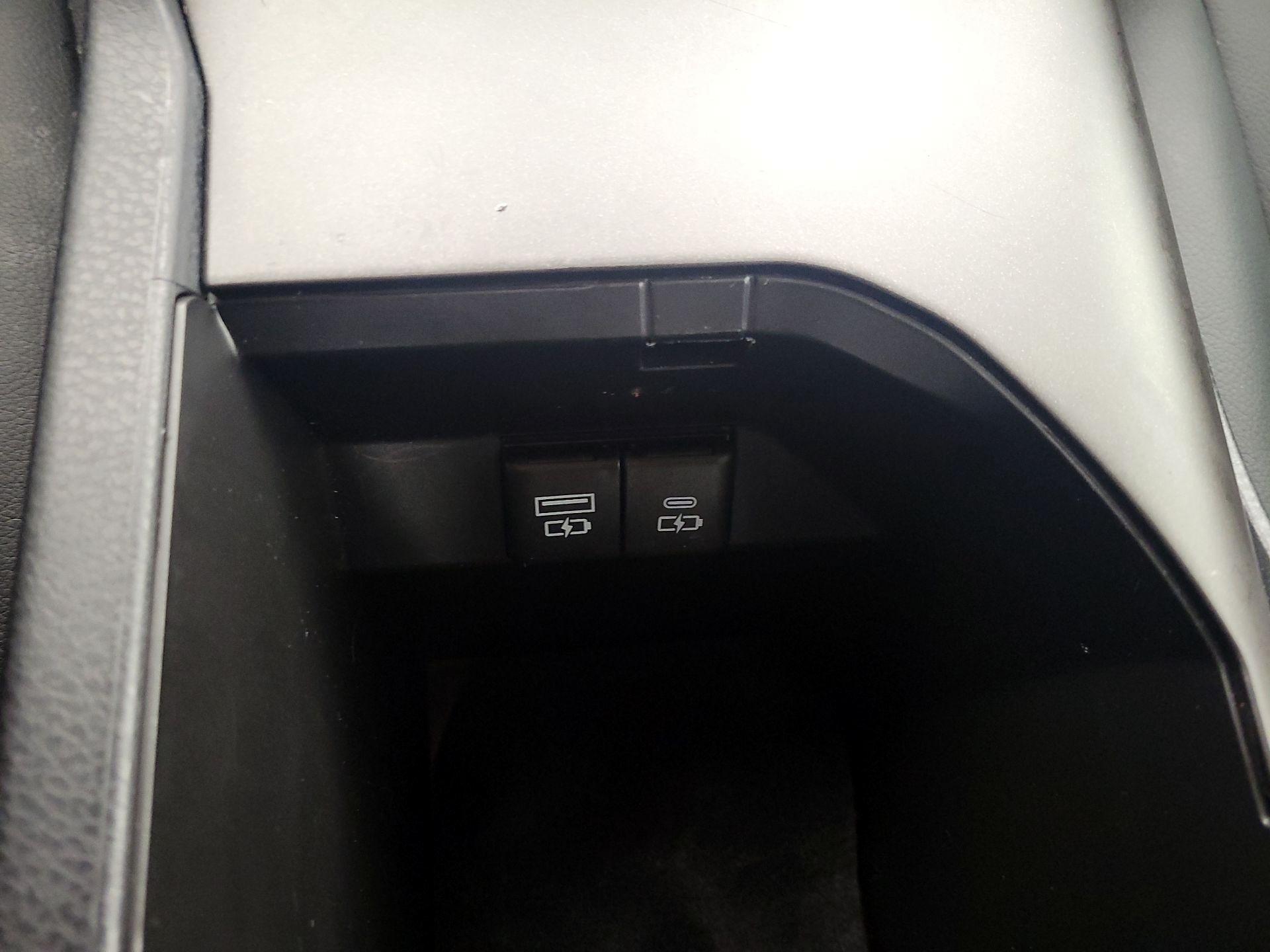 Thumbnail: 2024 Toyota Camry - 18