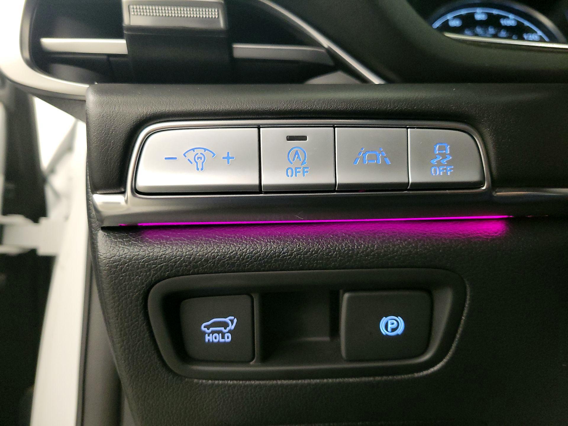 Thumbnail: 2021 Genesis GV80 - 13