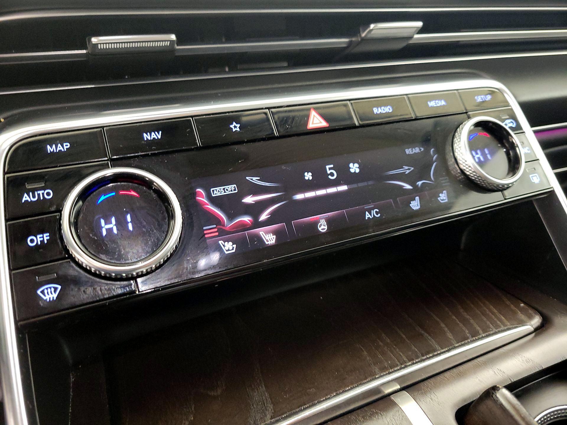 Thumbnail: 2021 Genesis GV80 - 17