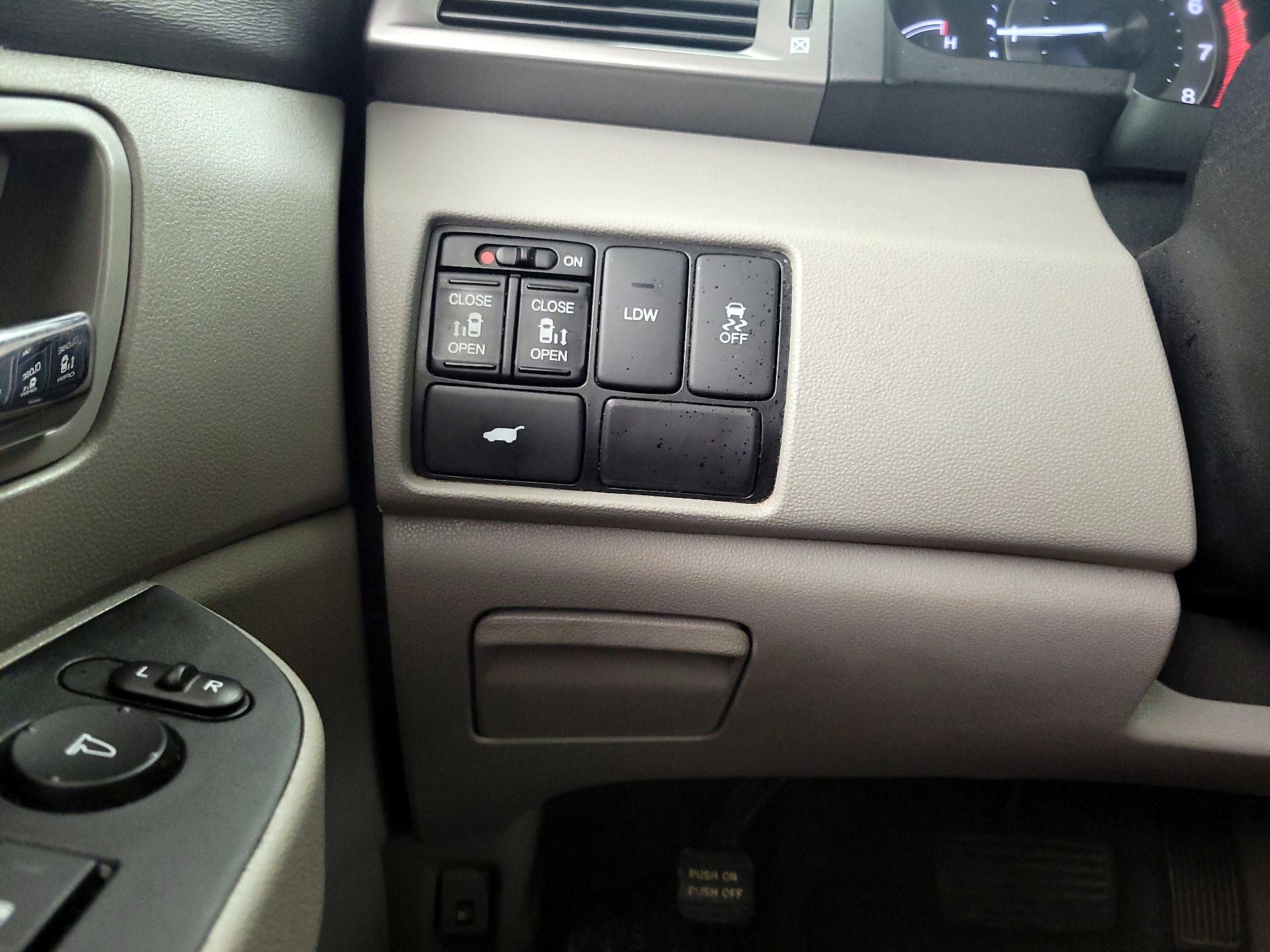 Thumbnail: 2017 Honda Odyssey - 13