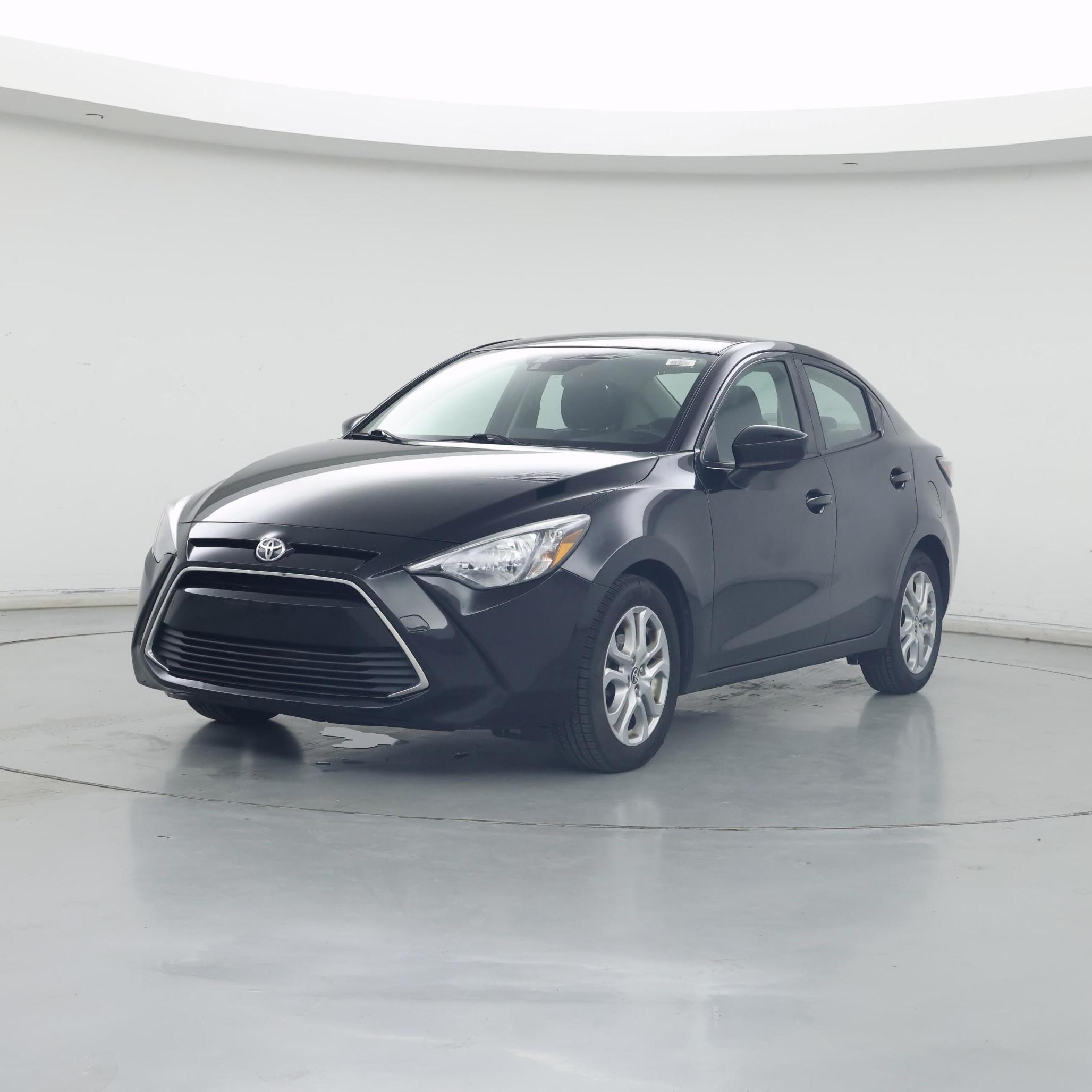 Thumbnail: 2017 Toyota Yaris iA - 4