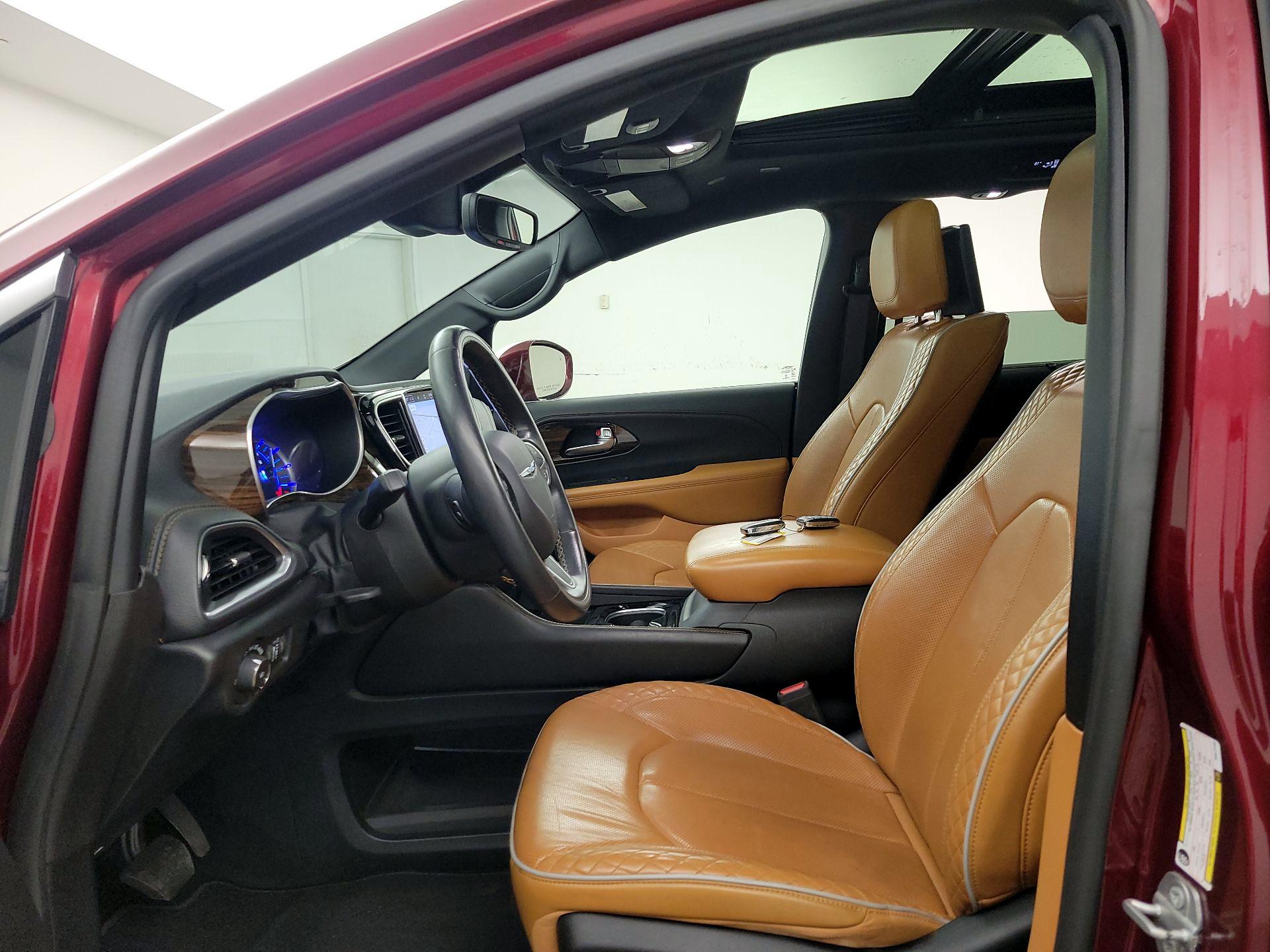 Thumbnail: 2021 Chrysler Pacifica - 11