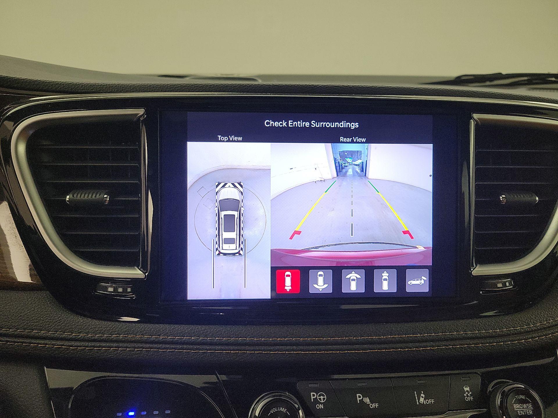 Thumbnail: 2021 Chrysler Pacifica - 15