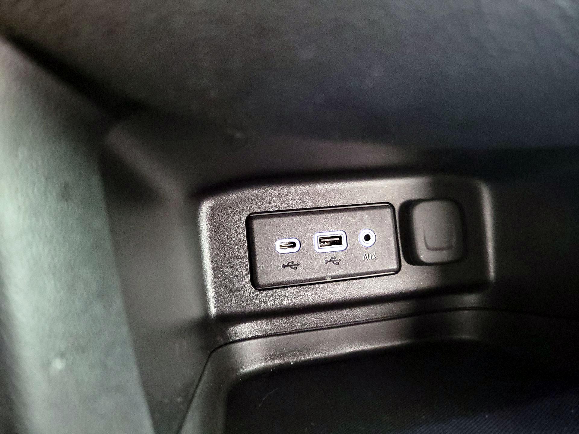 Thumbnail: 2019 Chevrolet Equinox - 18