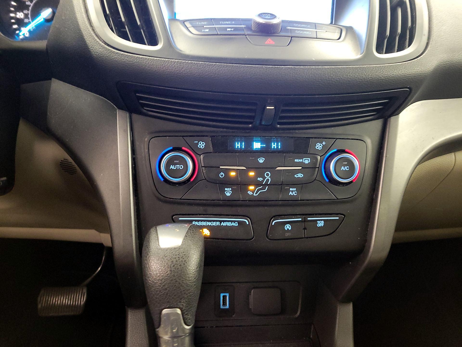 Thumbnail: 2017 Ford Escape - 16